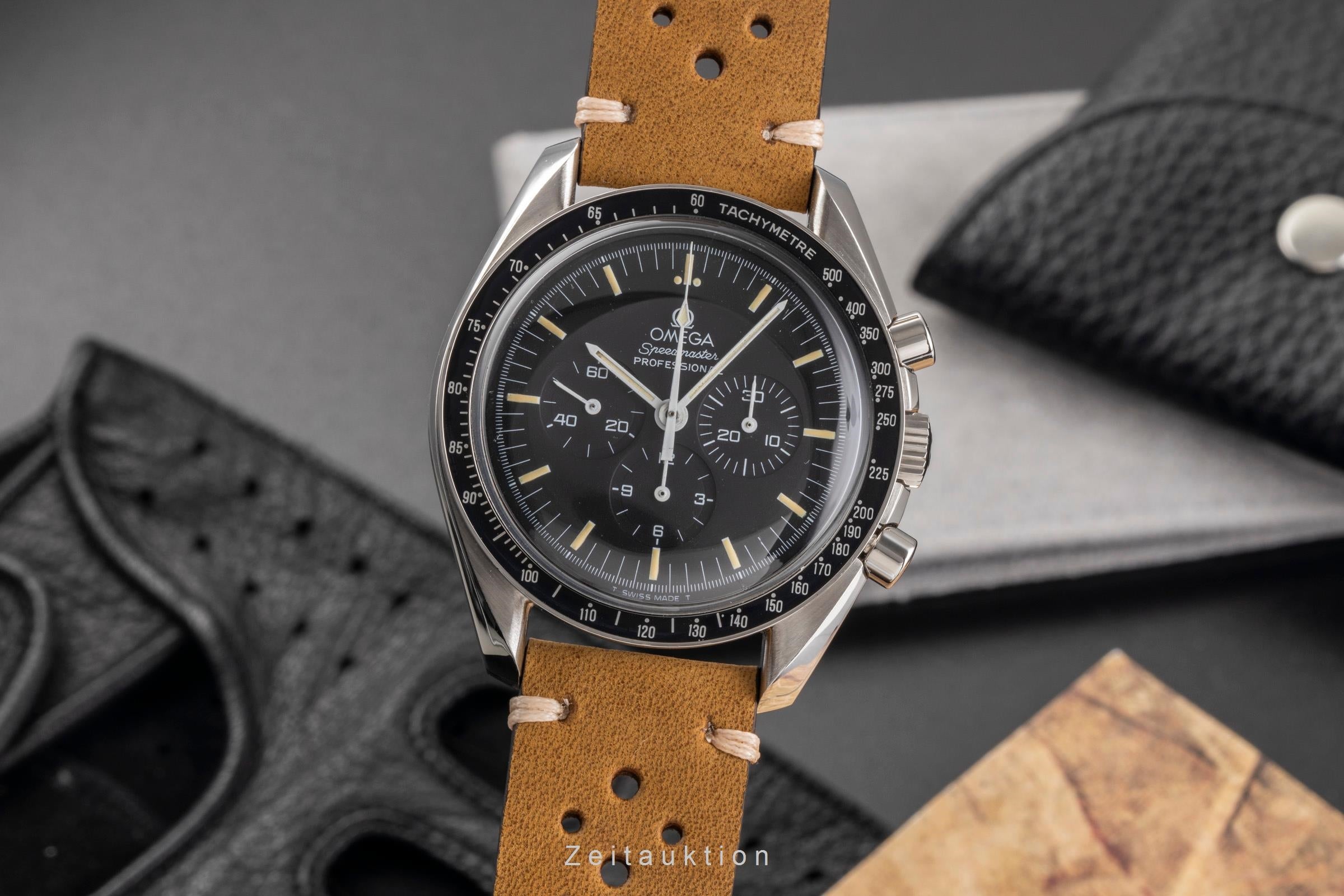 Omega Speedmaster Moonwatch chronograph steel manual winding men's watch ST 145.022 LP: 8300EUR  [2502758]