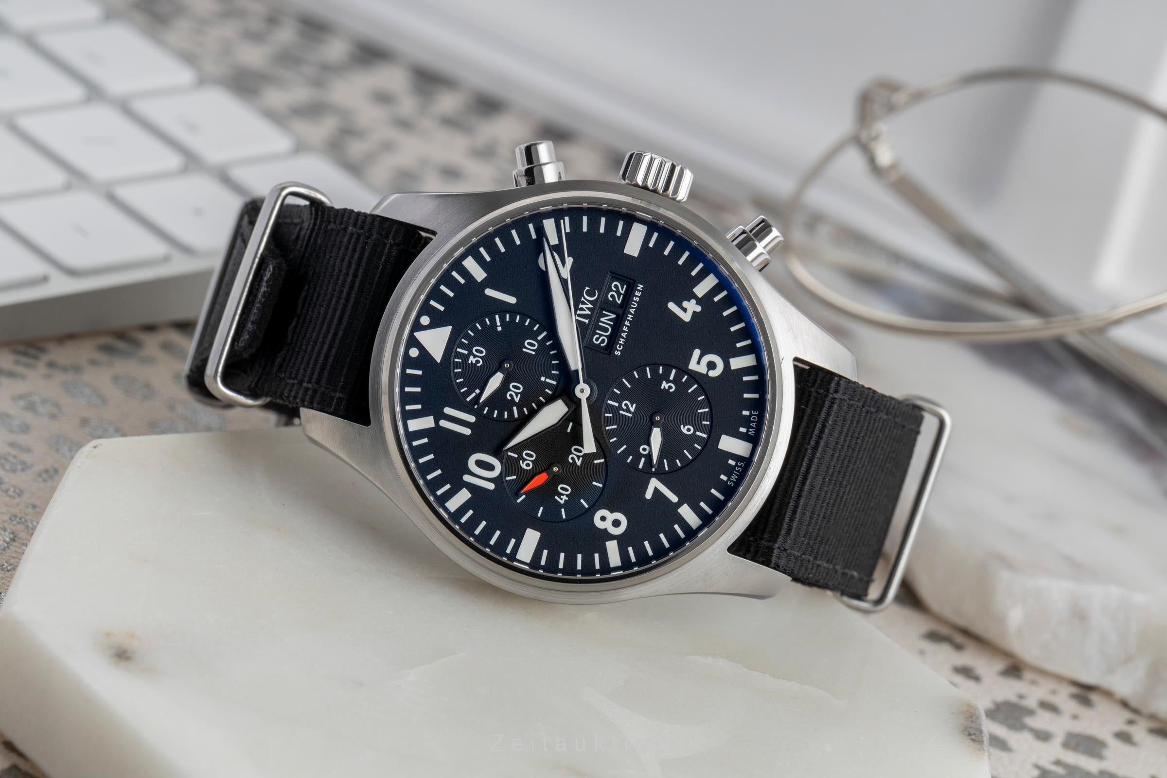IWC Fliegerchronograph acier automatique montre pour hommes IW377709 LP: 7300EUR  [2502782]