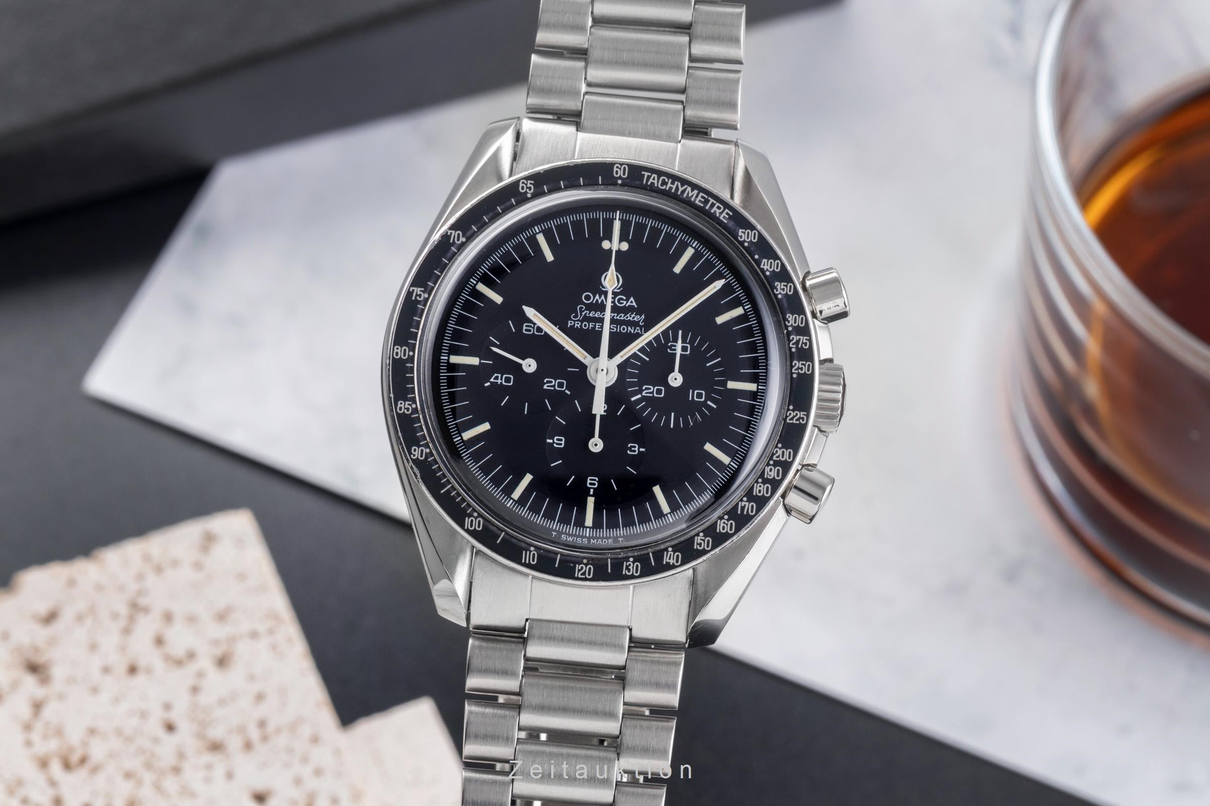 Omega Speedmaster Moonwatch chronograph steel manual winding men's watch 145.022 Vintage  [2502811]
