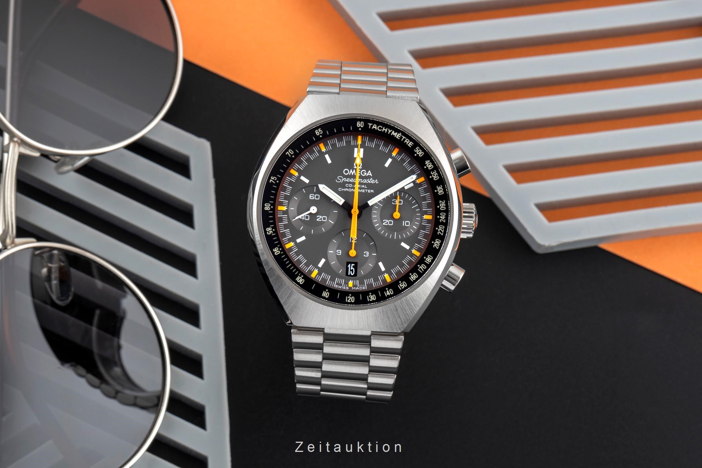 Omega Speedmaster chronograph steel automatic men's watch 327.10.43.50.06.001  [2502882]