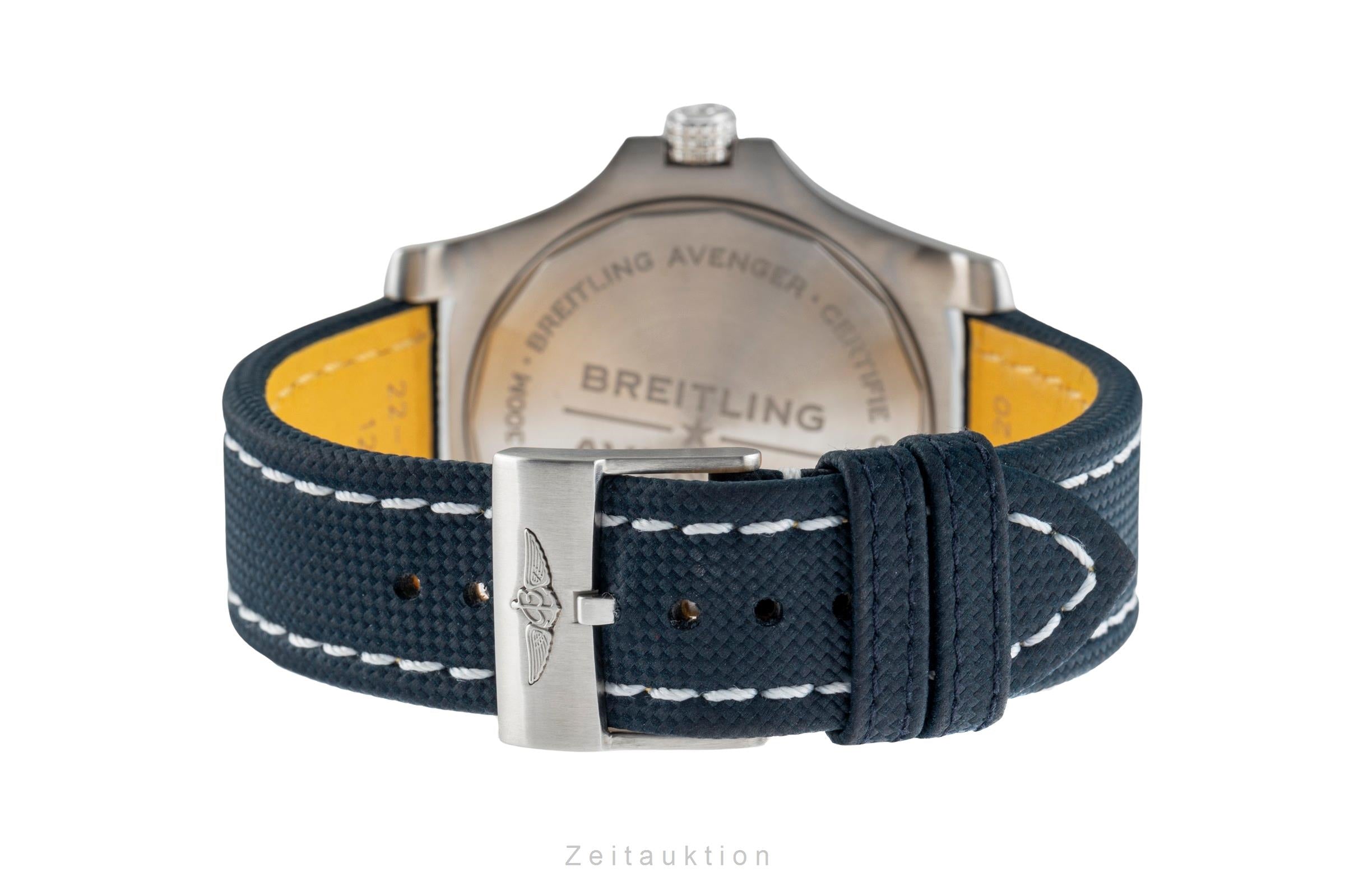 Breitling Avenger II GMT steel automatic men's watch A32395 LP: 5450EUR  [2502961]