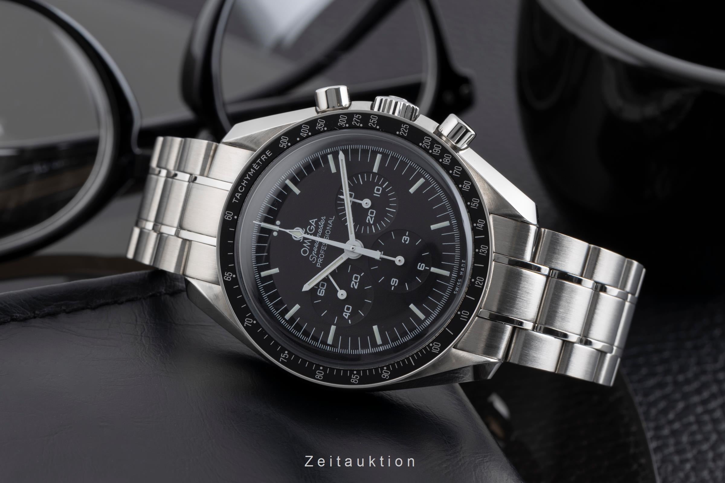Omega Speedmaster Moonwatch chronograph steel manual winding men's watch 311.30.42.30.01.005 LP: 7600EUR  [2502962]