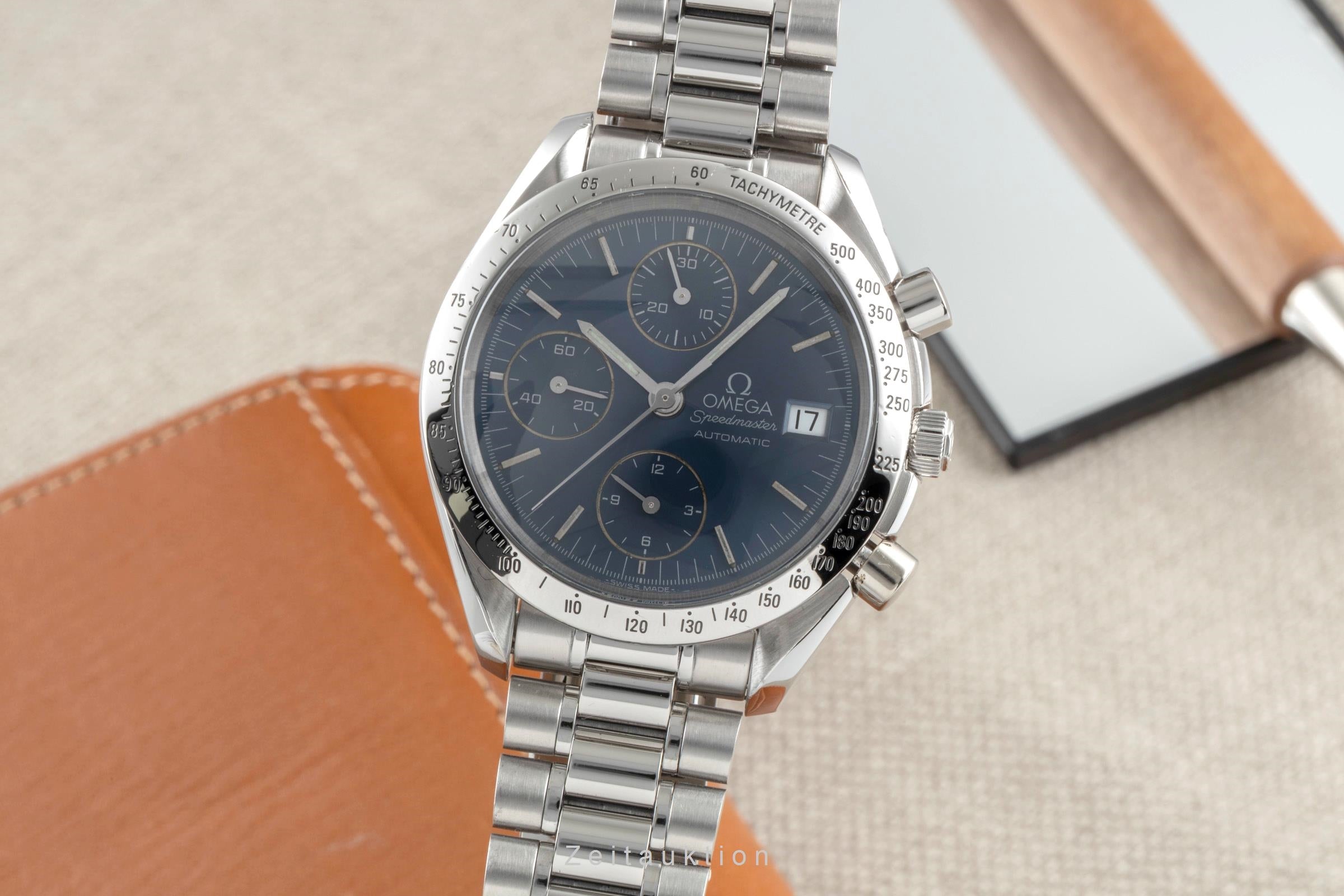 Omega Speedmaster Date chronographe acier automatique montre pour hommes 3511.80.00 LP: 6100EUR  [2502971]
