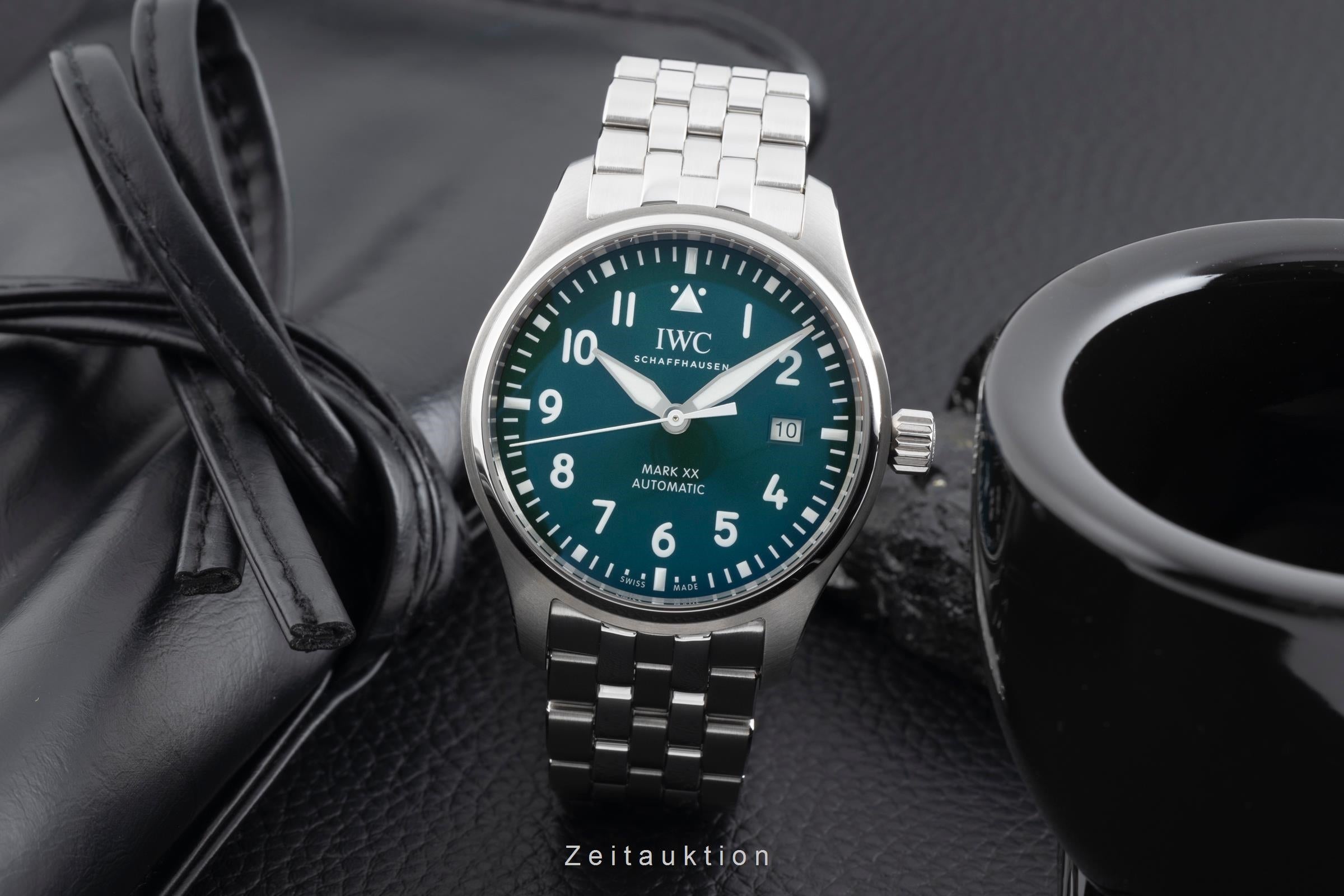 IWC Pilot Mark XX Edelstahl Automatik Green Dial Herrenuhr Ref IW328206 B&P 2024 [2503007]