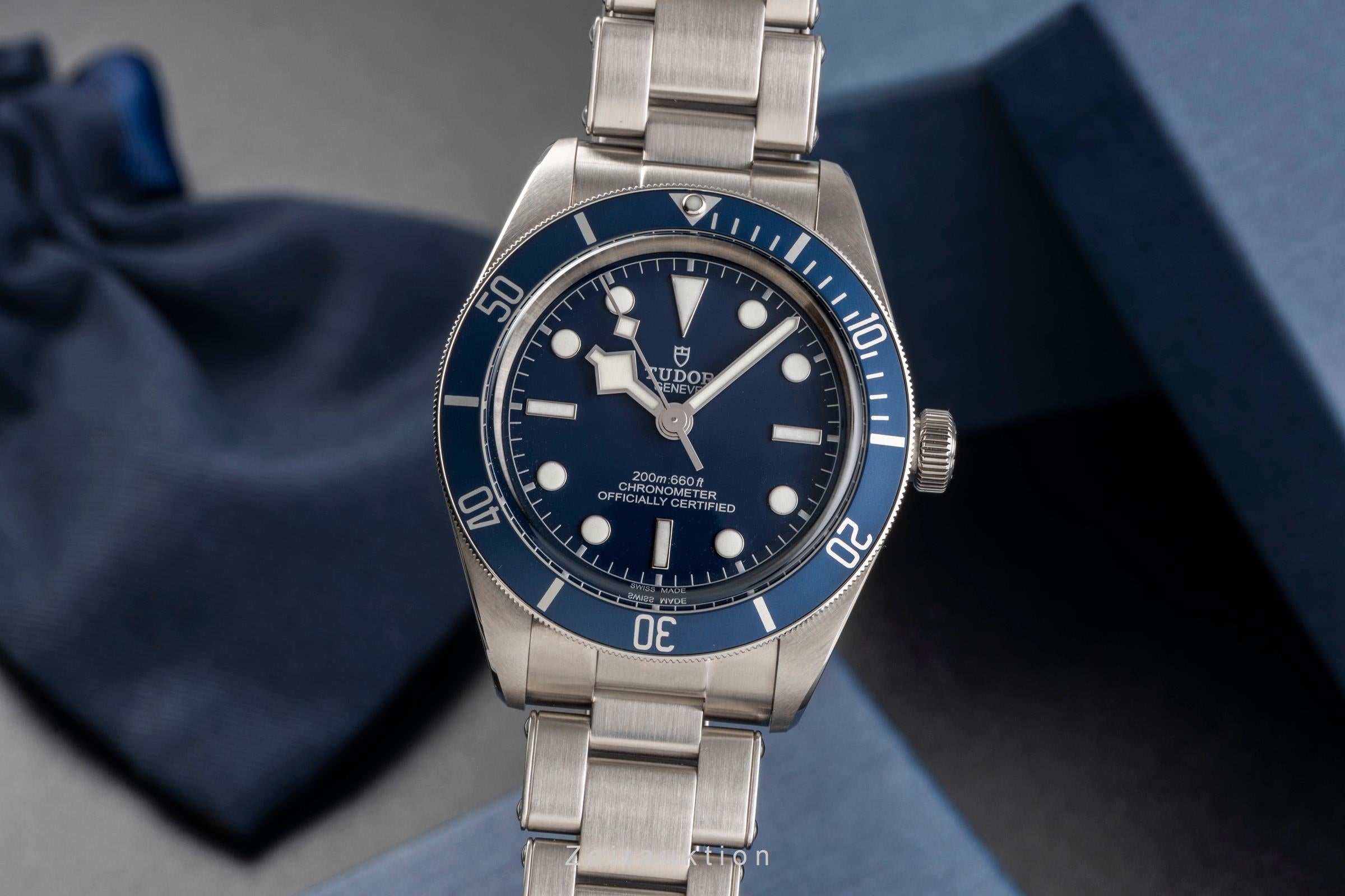 Tudor Black Bay steel automatic men's watch 79030B LP: 4150EUR  [2503056]