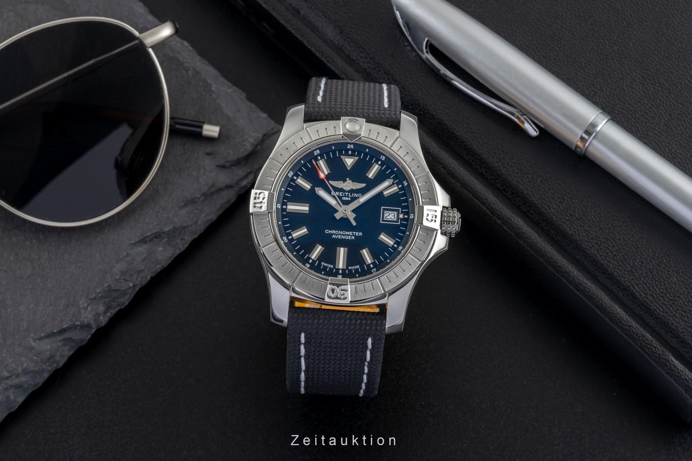 Breitling Avenger steel automatic men's watch A17318101B1X1 LP: 4150EUR  [2503177]