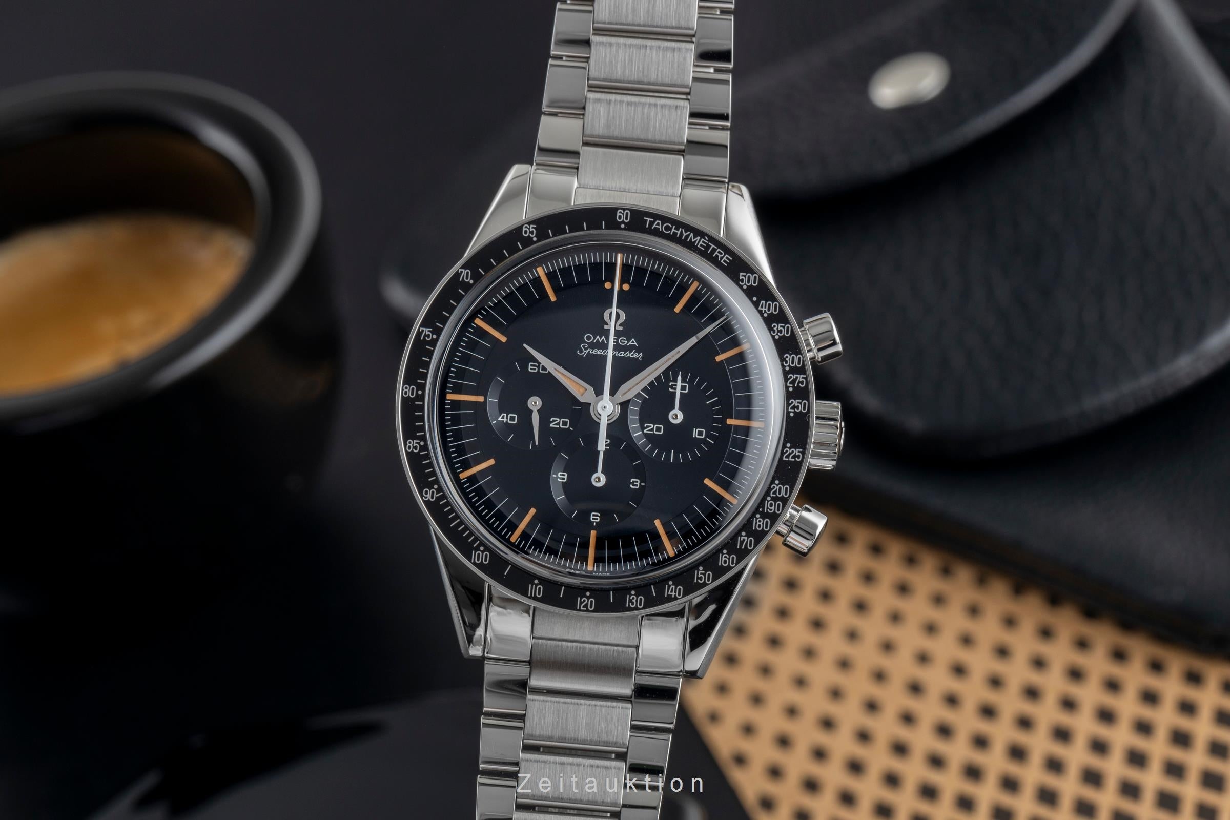 Omega Speedmaster chronograph steel manual winding men's watch 310.30.40.50.06.001 LP: 8600EUR  [2503191]