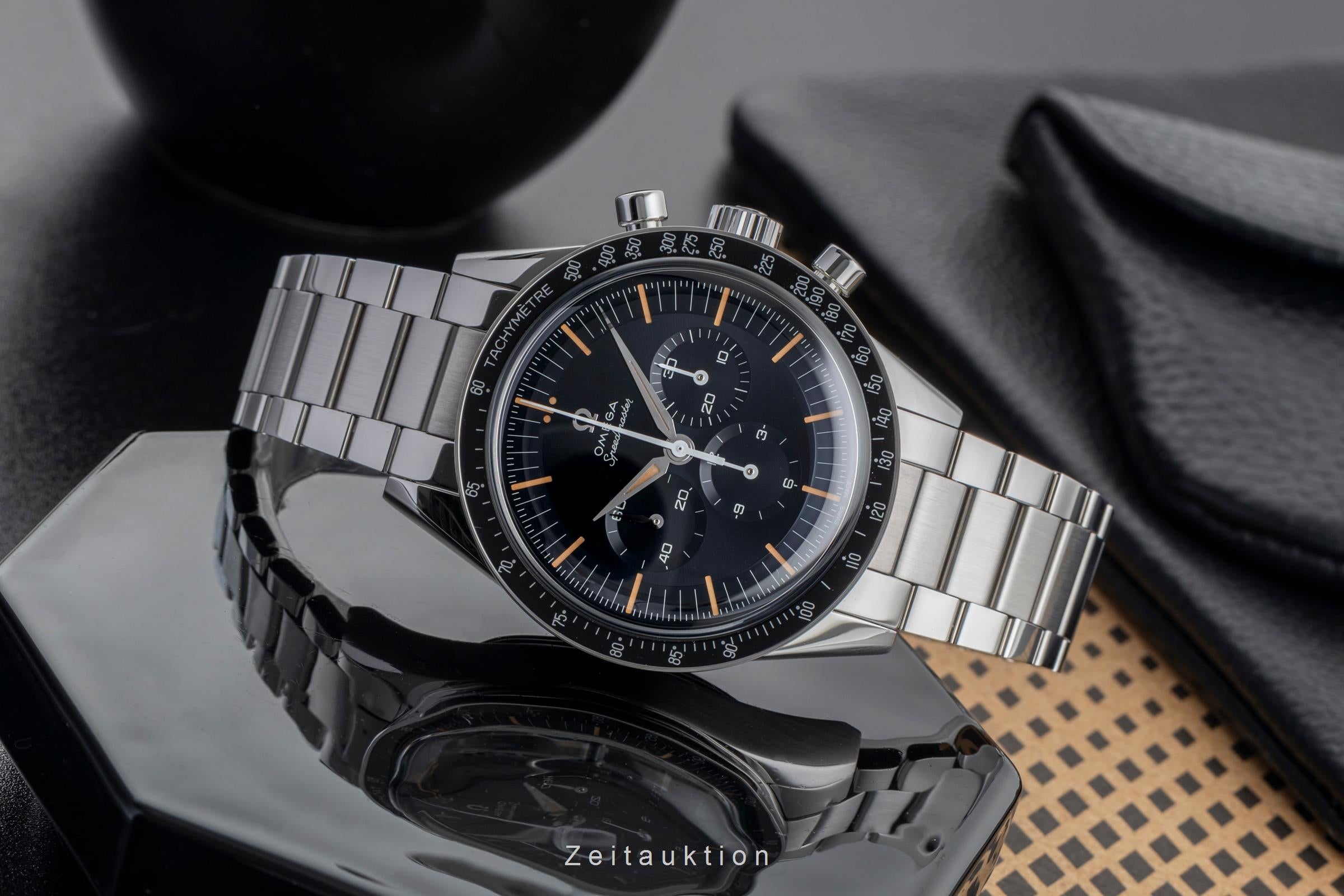 Omega Speedmaster chronograph steel manual winding men's watch 310.30.40.50.06.001 LP: 8600EUR  [2503191]