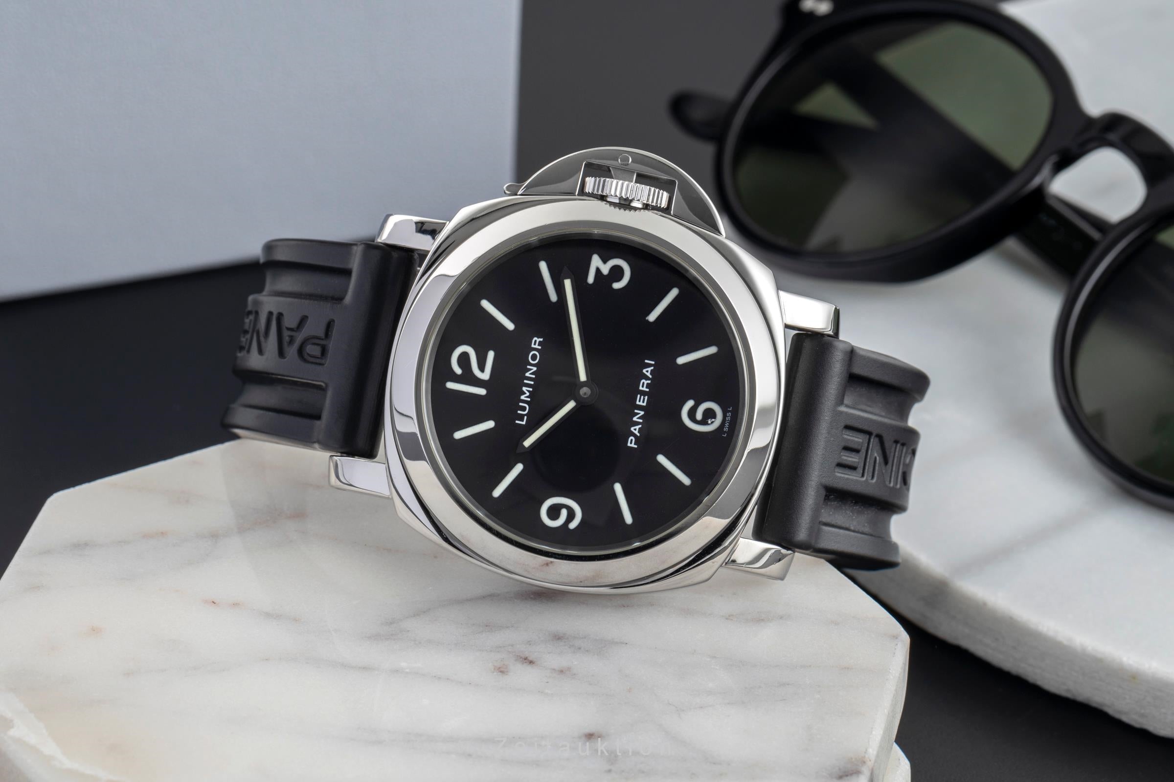 Panerai Luminor Base Handaufzug Edelstahl Herrenuhr Ref. PAM00112 VP: 5700 € [2503375]
