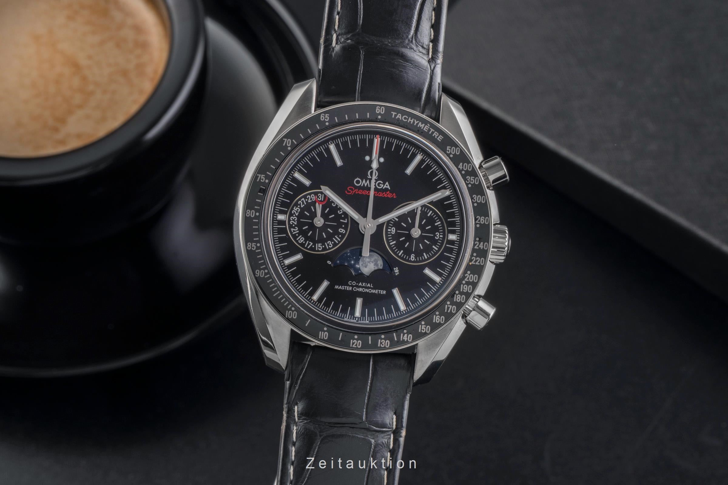 Omega Speedmaster chronographe acier automatique montre pour hommes 304.33.44.52.01.001 LP: 12200EUR  [2503513]