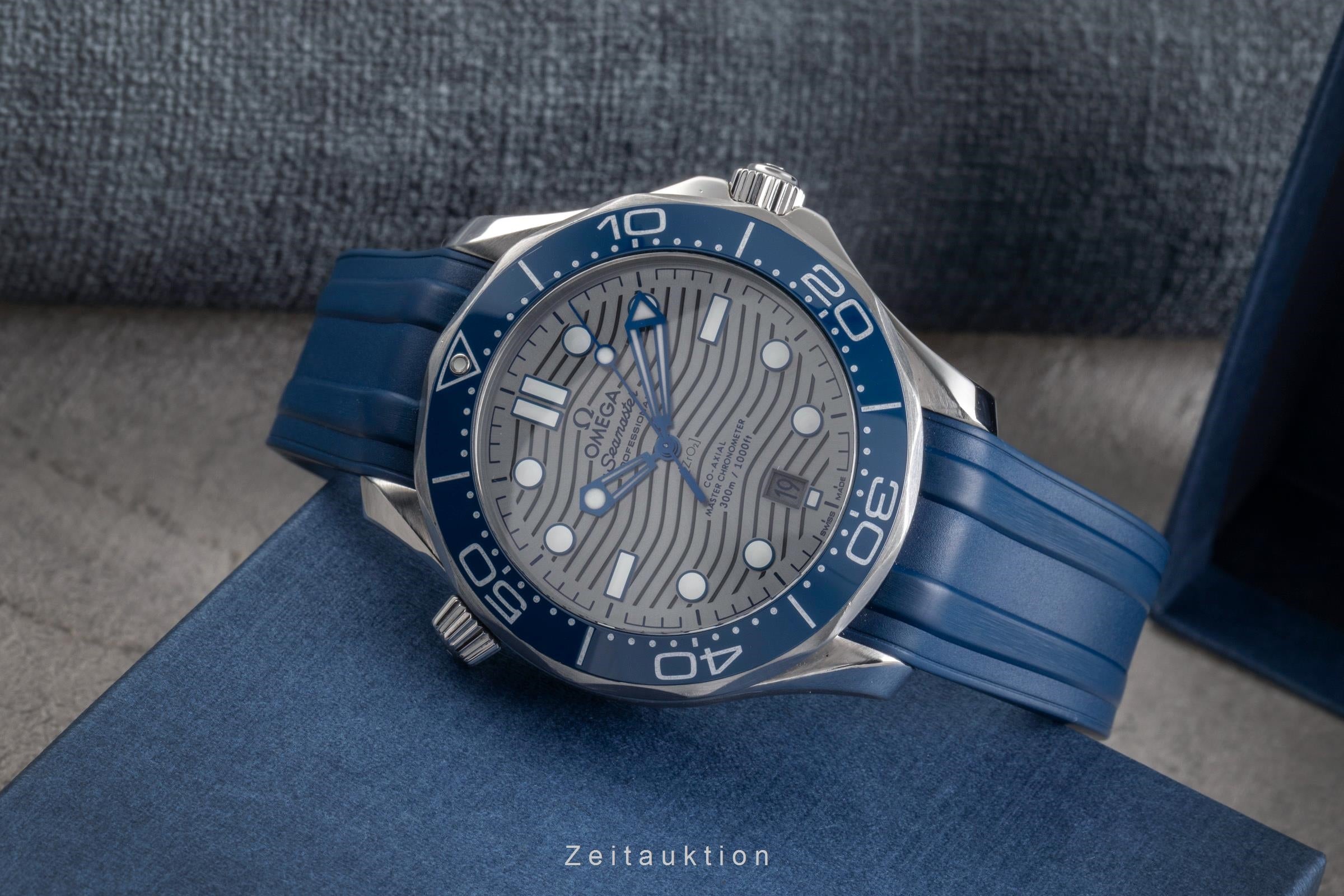 Omega Seamaster steel automatic men's watch 210.32.42.20.06.001  [2503683]