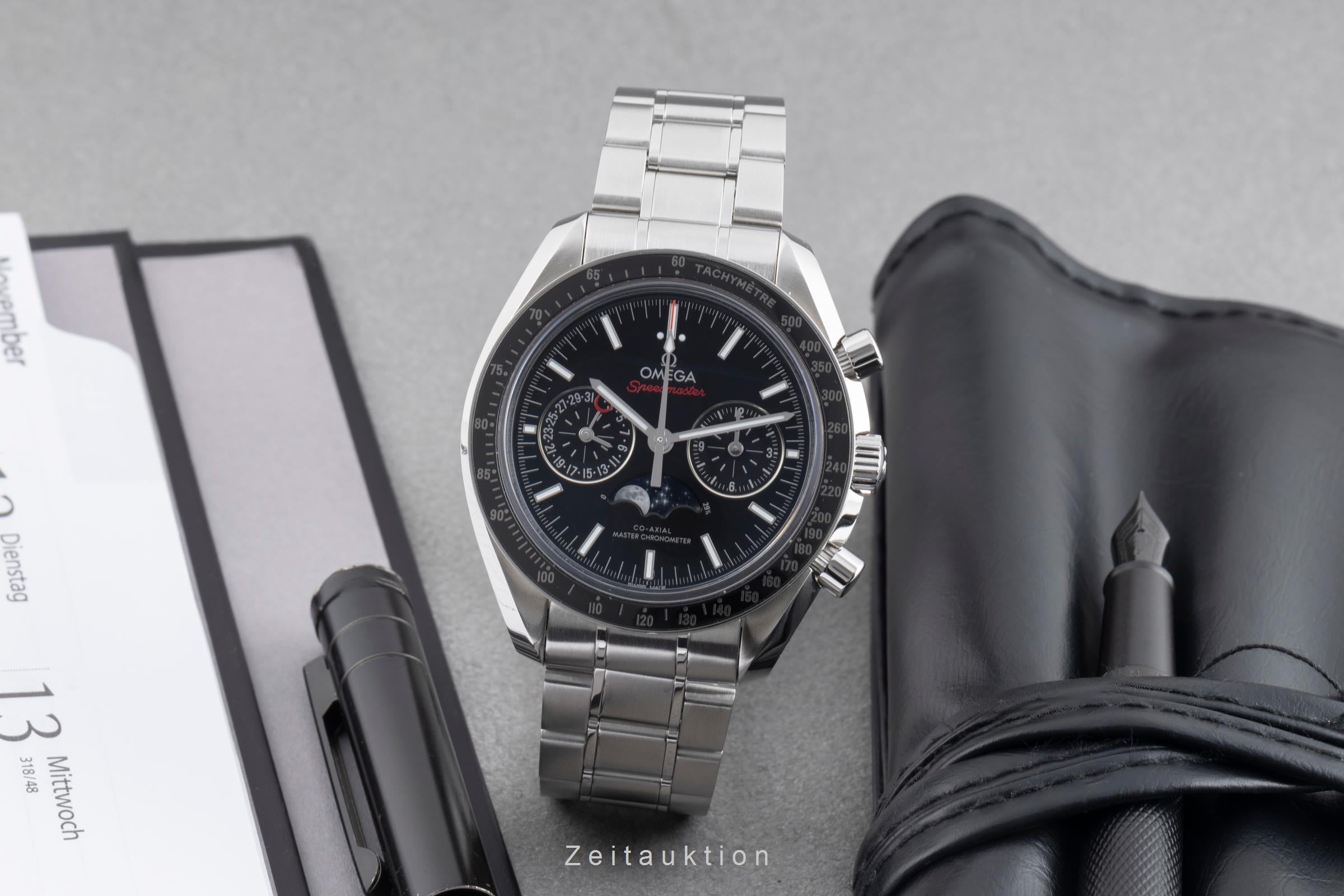 Omega Speedmaster chronograph steel automatic men's watch 304.30.44.52.01.001 LP: 12600EUR  [2503684]