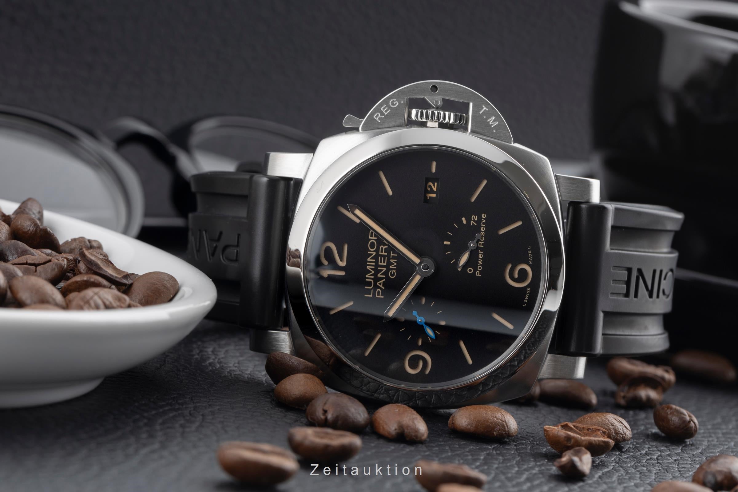 Panerai Luminor GMT steel automatic PAM01321