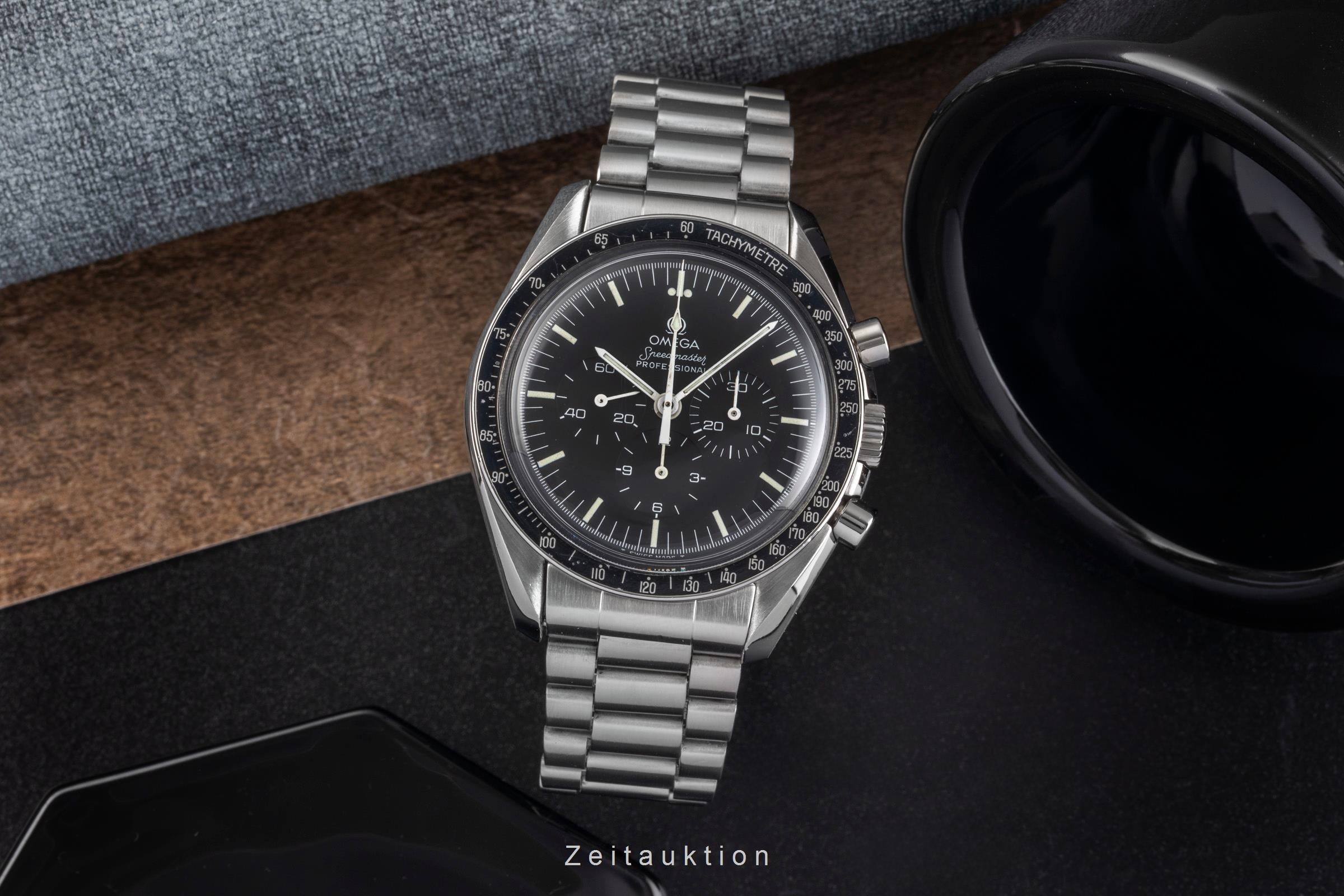 Omega Speedmaster Moonwatch chronograph steel manual winding men's watch 145.022  [2503777]