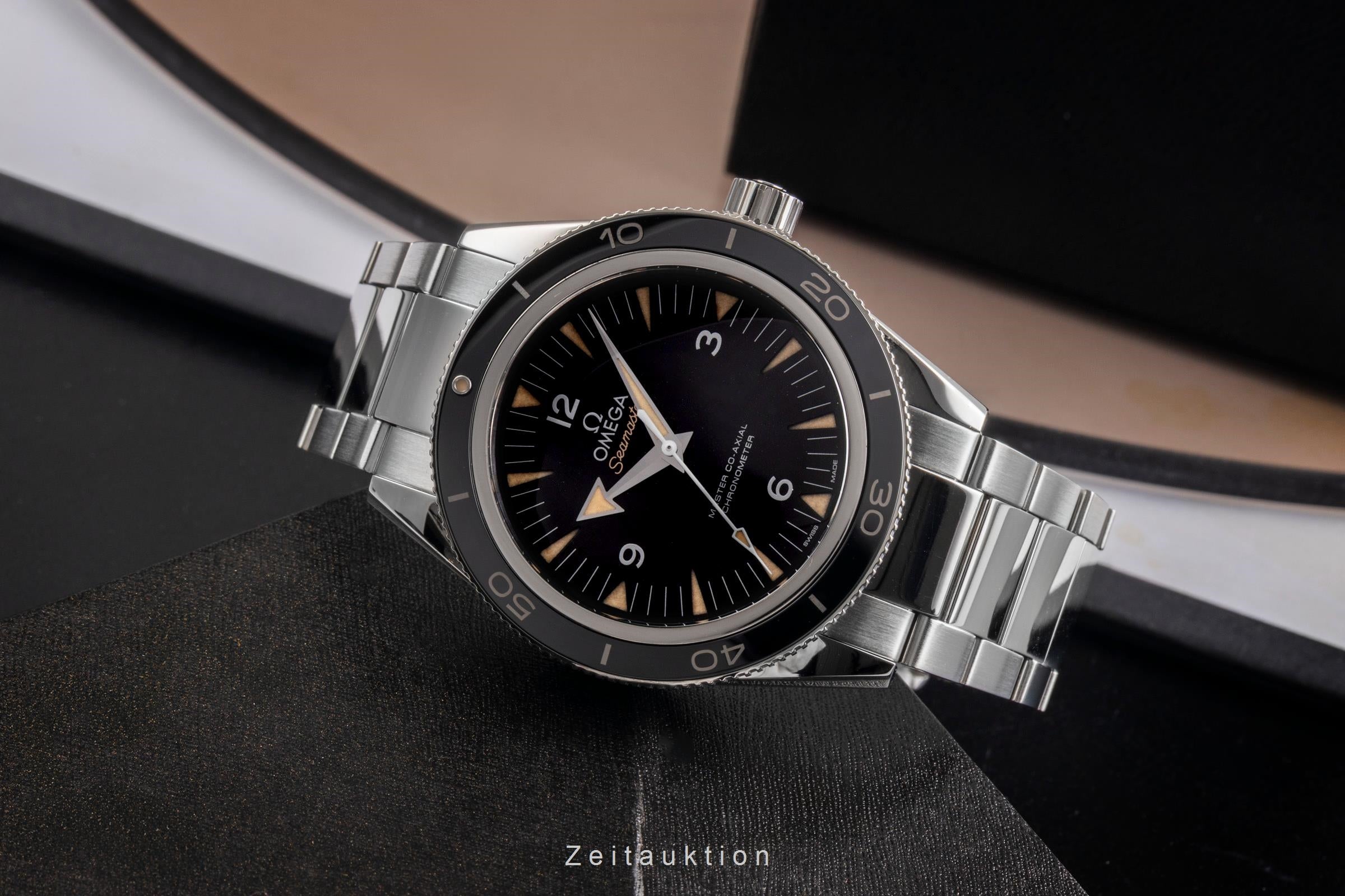 Omega Speedmaster steel automatic men's watch 233.30.41.21.01.001 LP: 7700EUR  [2503825]