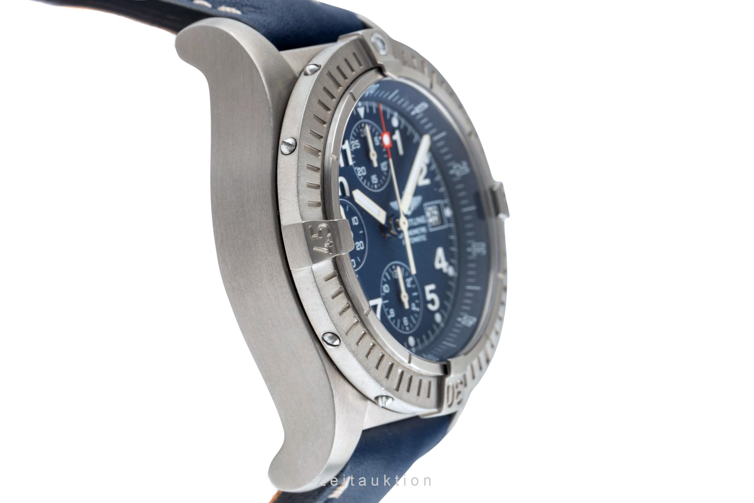 Breitling Avenger Chronograph Blue Dial Titan Automatik Herrenuhr Ref. E13360  [2503829]
