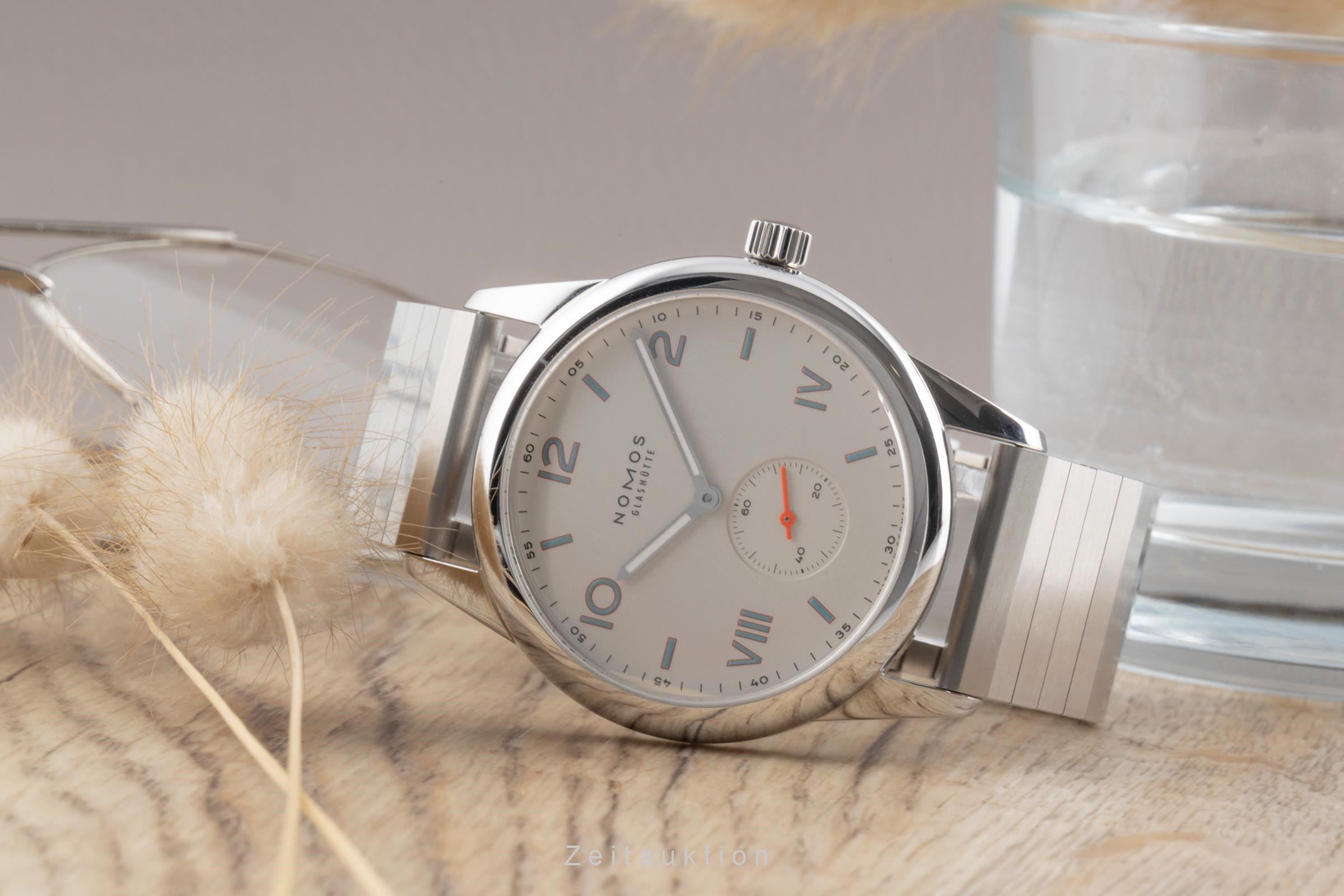 Nomos Club steel manual winding men's watch 737 LP: 1980EUR  [2503842]