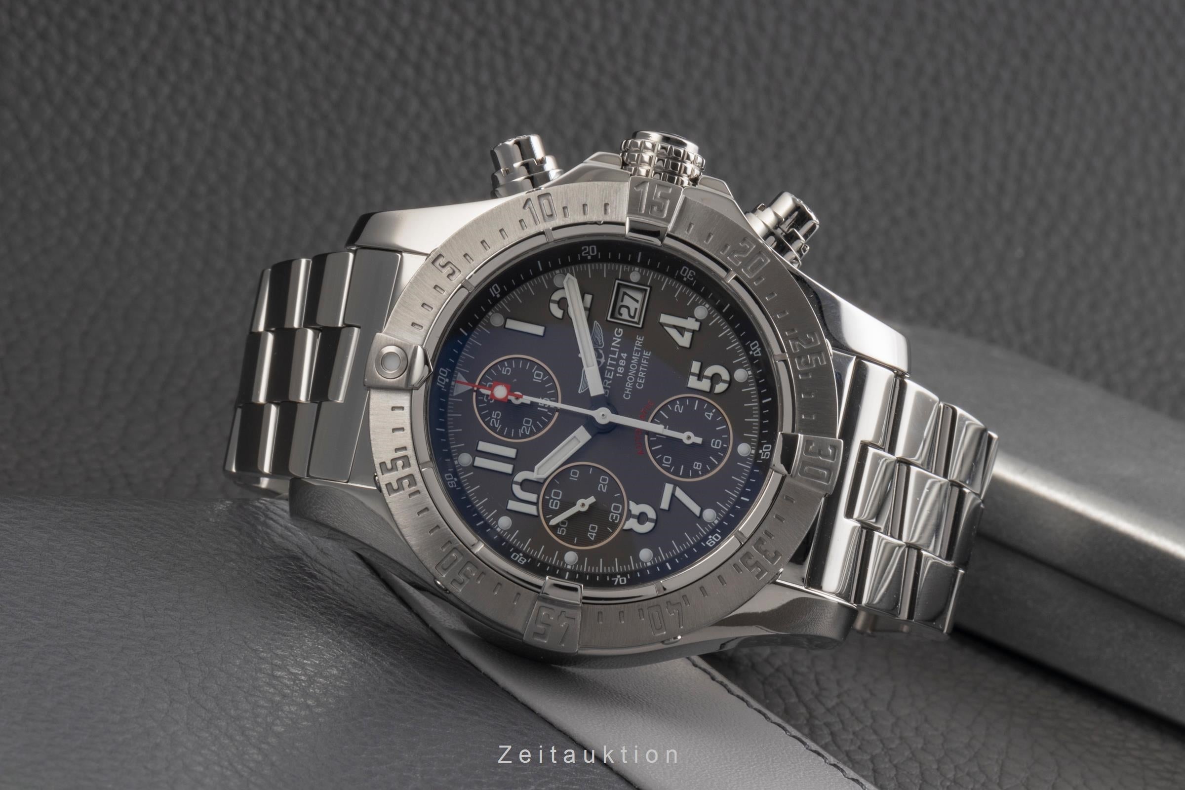 Breitling Avenger II chronographe acier automatique montre pour hommes A13380  [2503950]