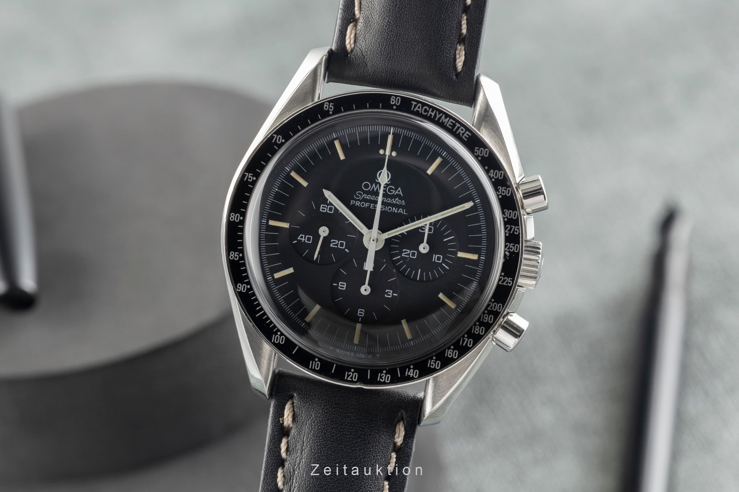 Omega Speedmaster Moonwatch chronographe acier à remontage manuel montre pour hommes 345.0808  [2503971]