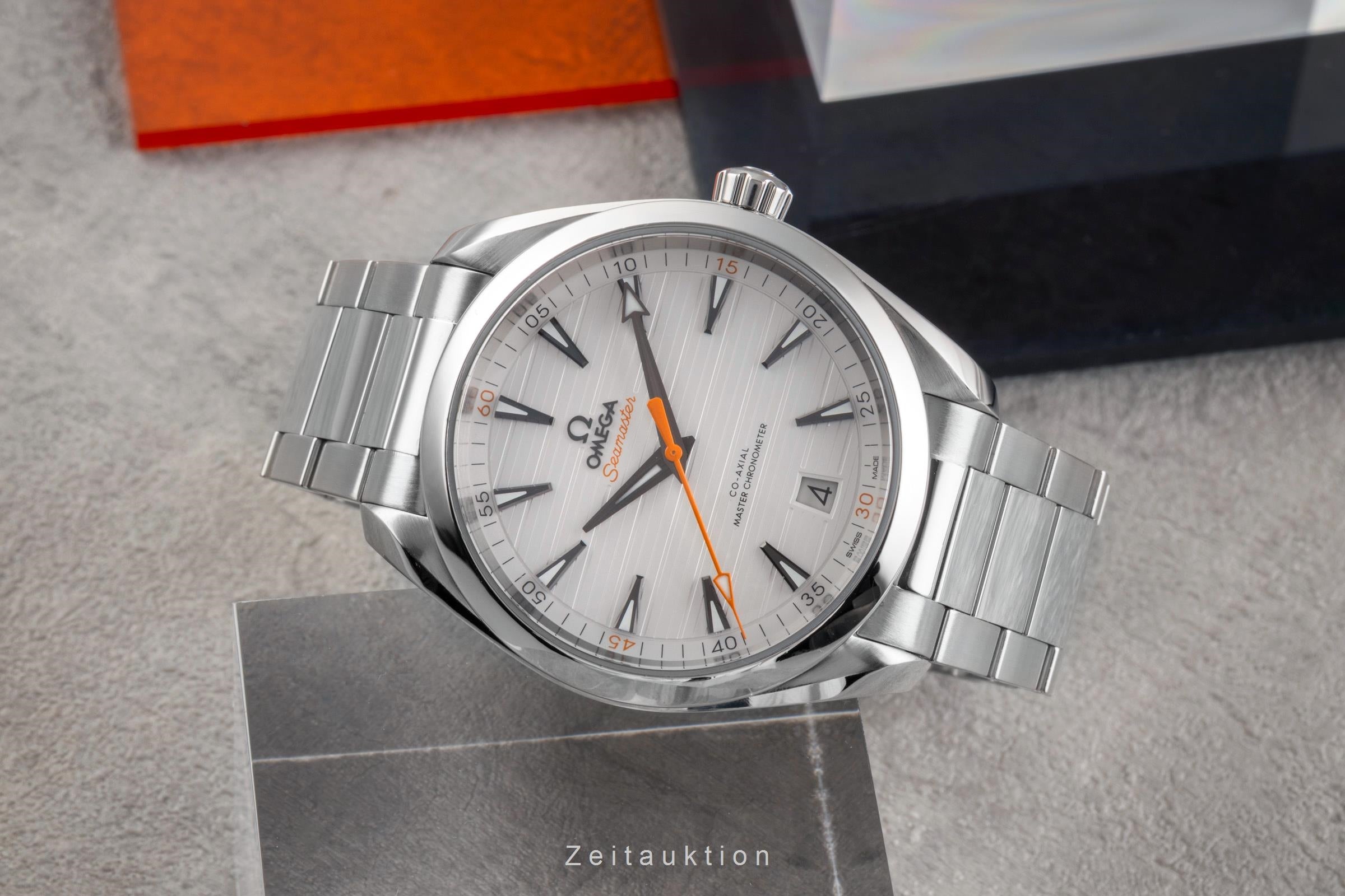 Omega Seamaster acciaio automatismo orologio da uomo 220.10.41.21.02.001 LP: 6800EUR  [2503984]