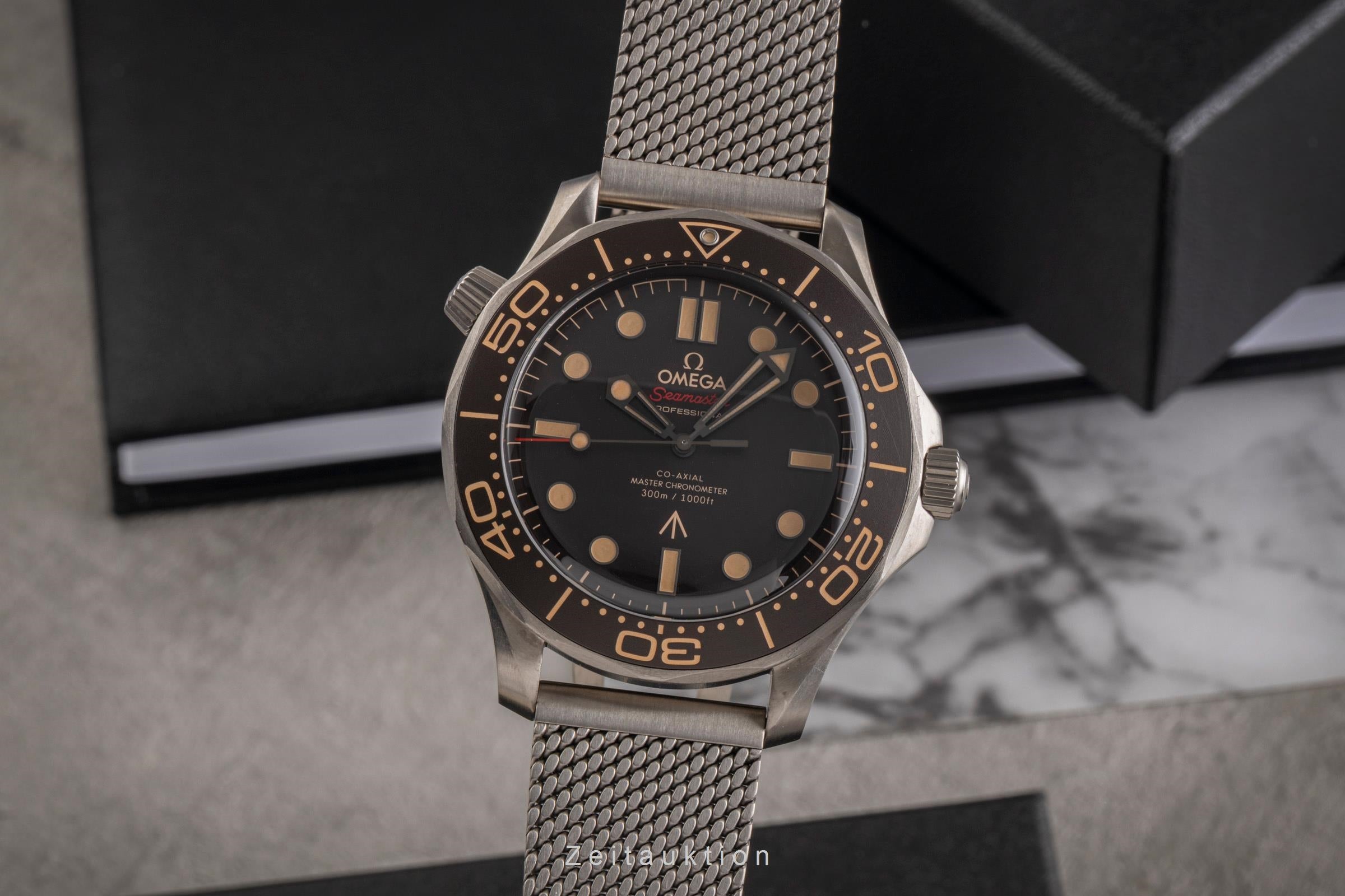 Omega Seamaster titanium automatic men's watch 210.90.42.20.01.001 LP: 10900EUR  [2504062]