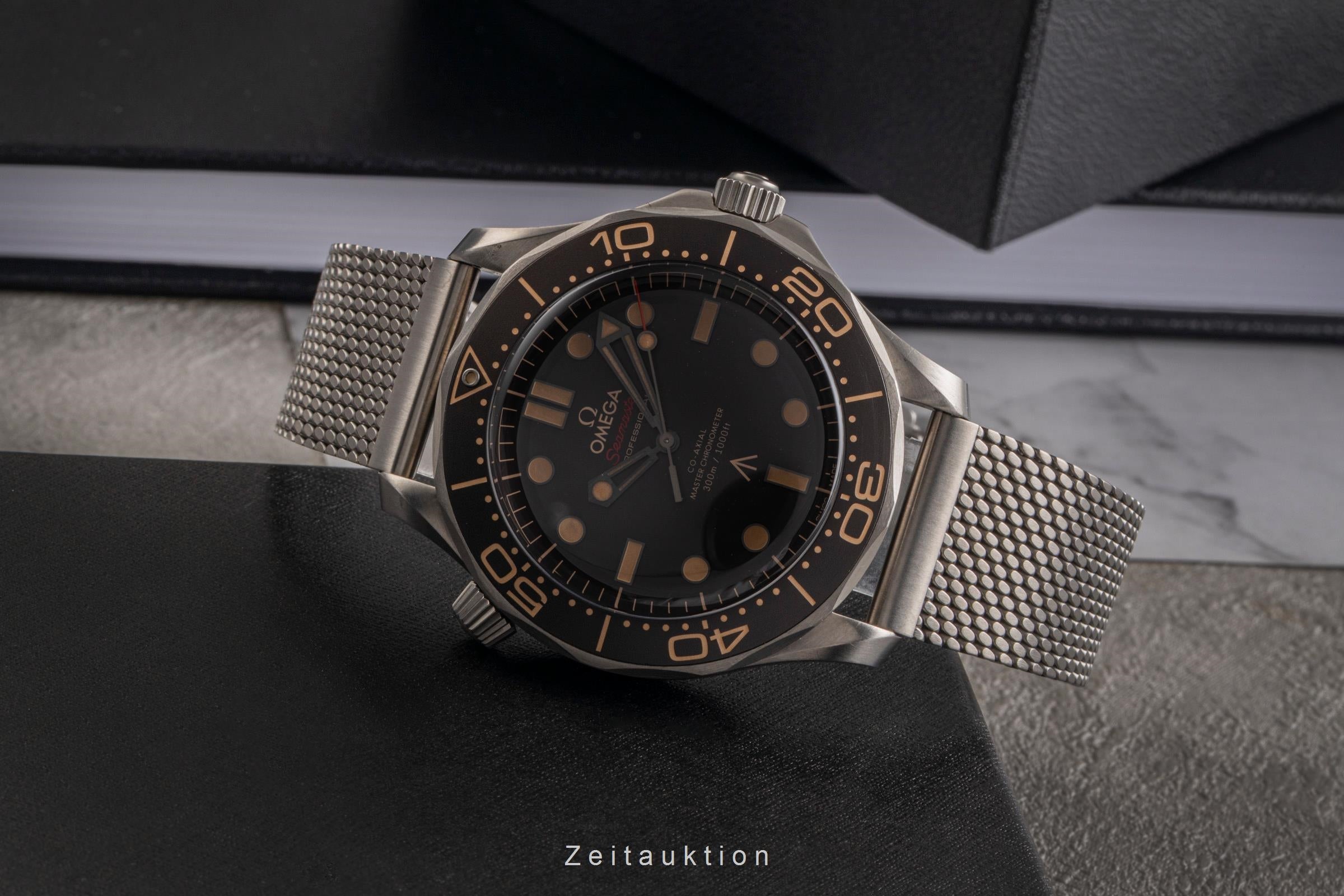 Omega Seamaster titanium automatic men's watch 210.90.42.20.01.001 LP: 10900EUR  [2504062]