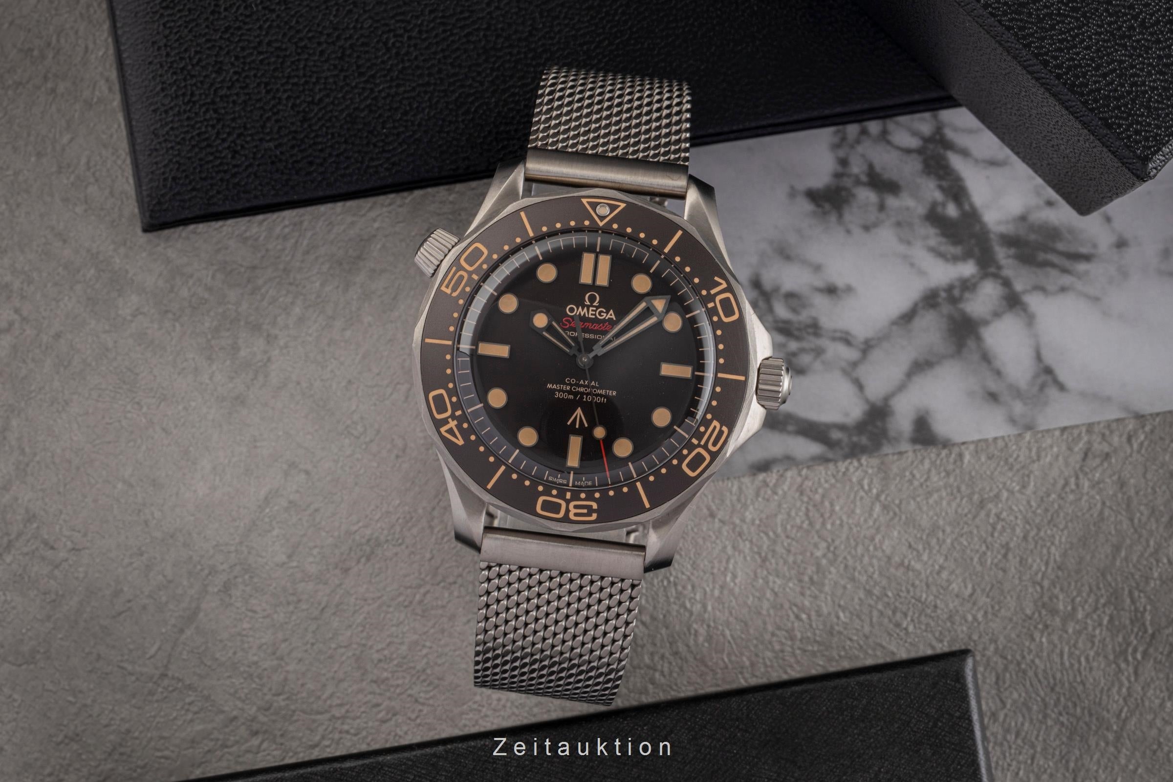 Omega Seamaster titanium automatic men's watch 210.90.42.20.01.001 LP: 10900EUR  [2504062]