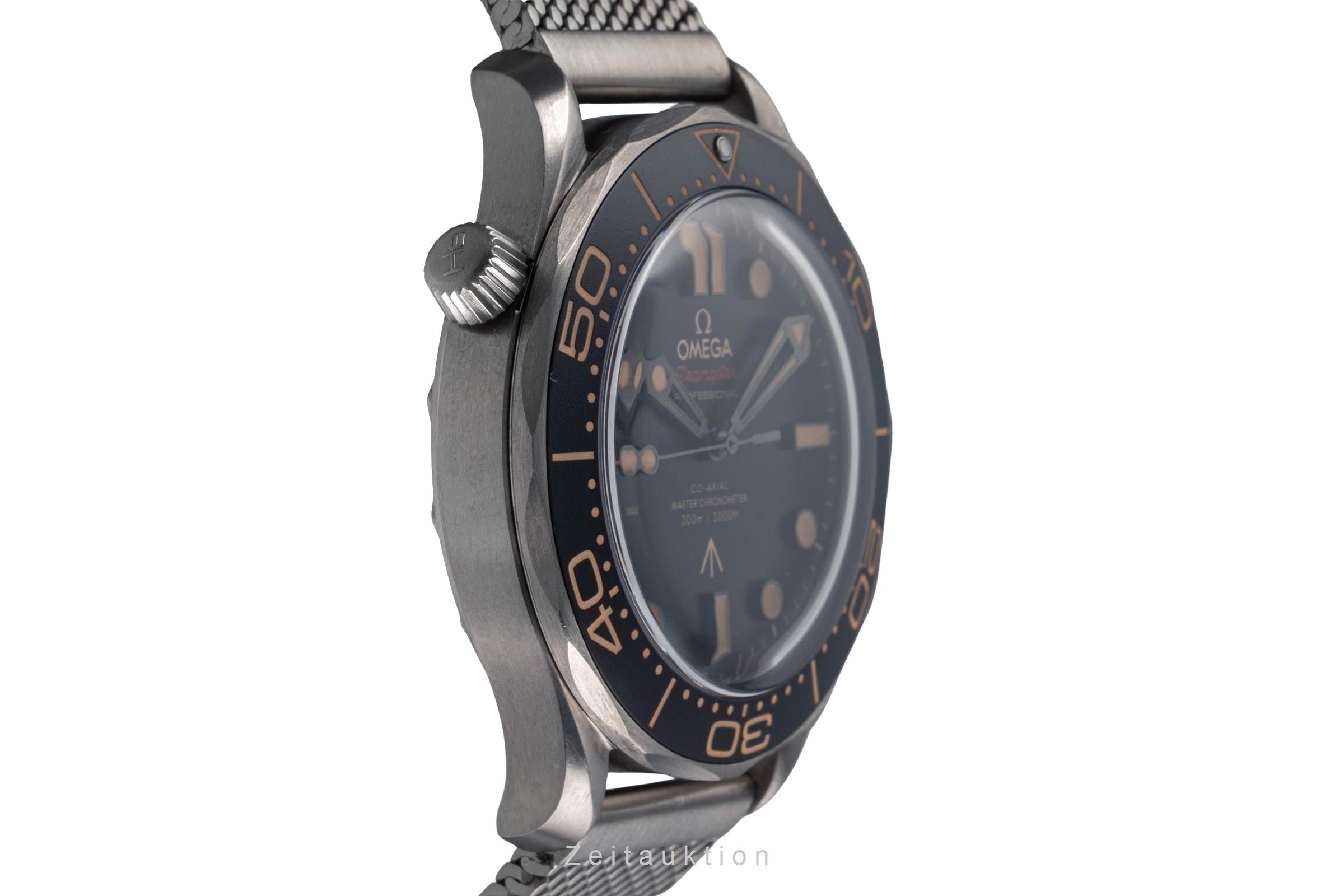 Omega Seamaster titanium automatic men's watch 210.90.42.20.01.001 LP: 10900EUR  [2504062]