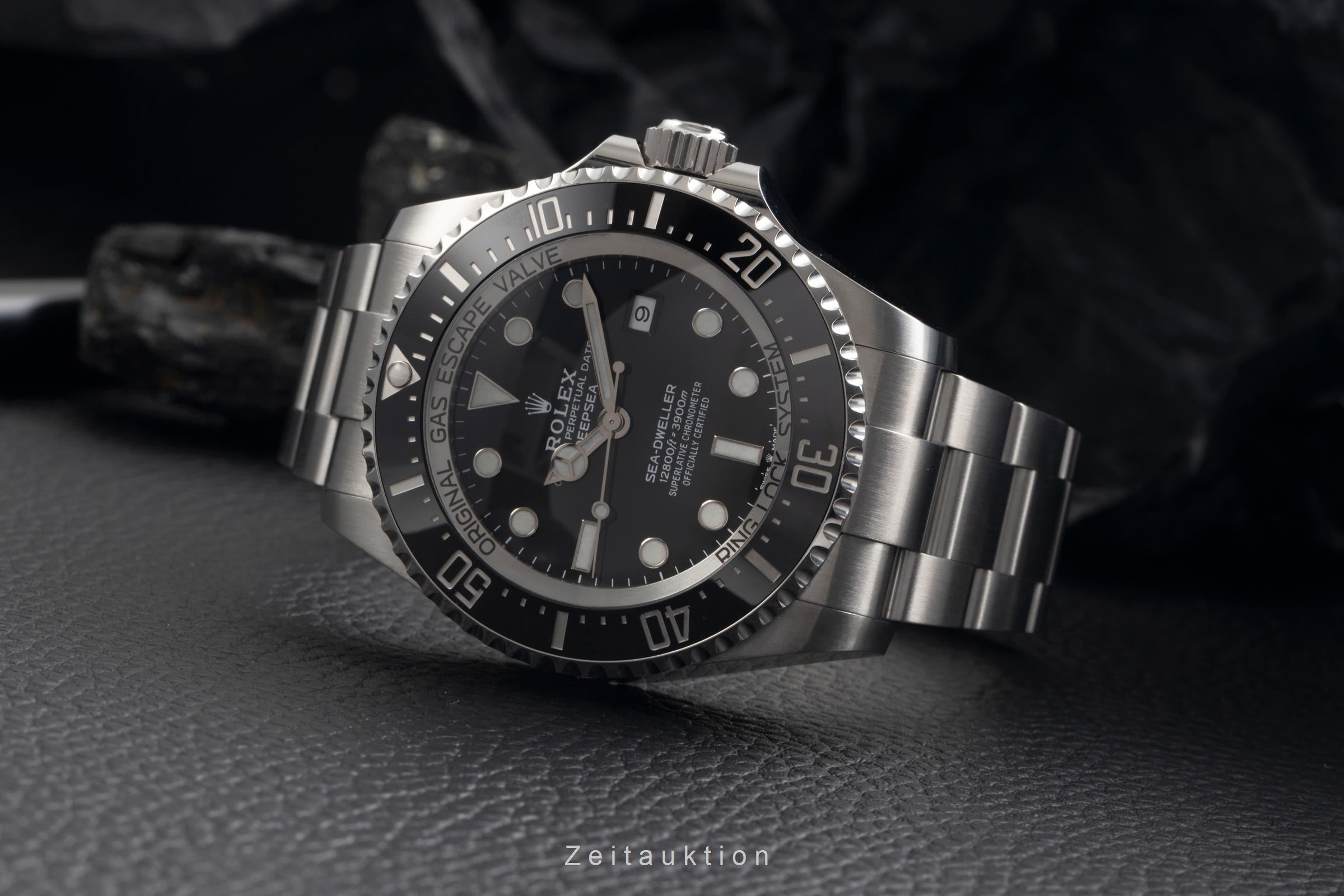 Rolex Sea-Dweller steel automatic men's watch 126660  [2504095]