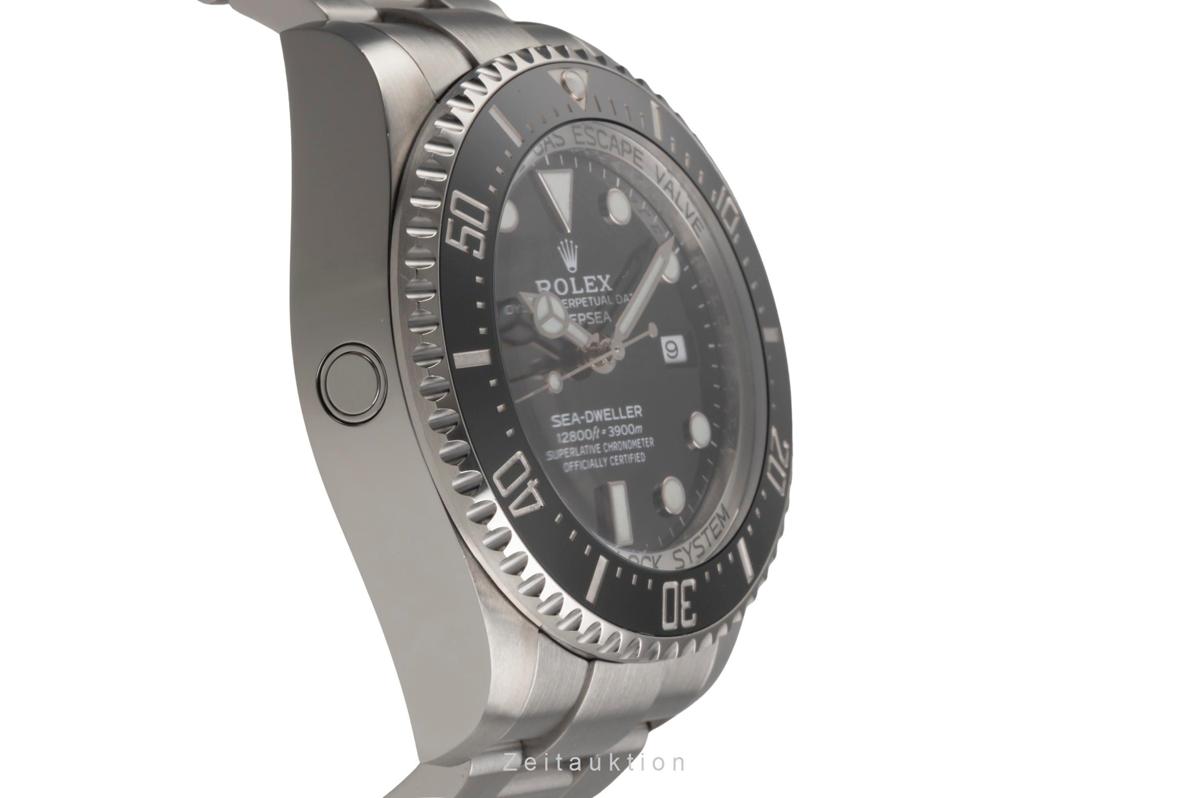 Rolex Sea-Dweller steel automatic men's watch 126660  [2504095]