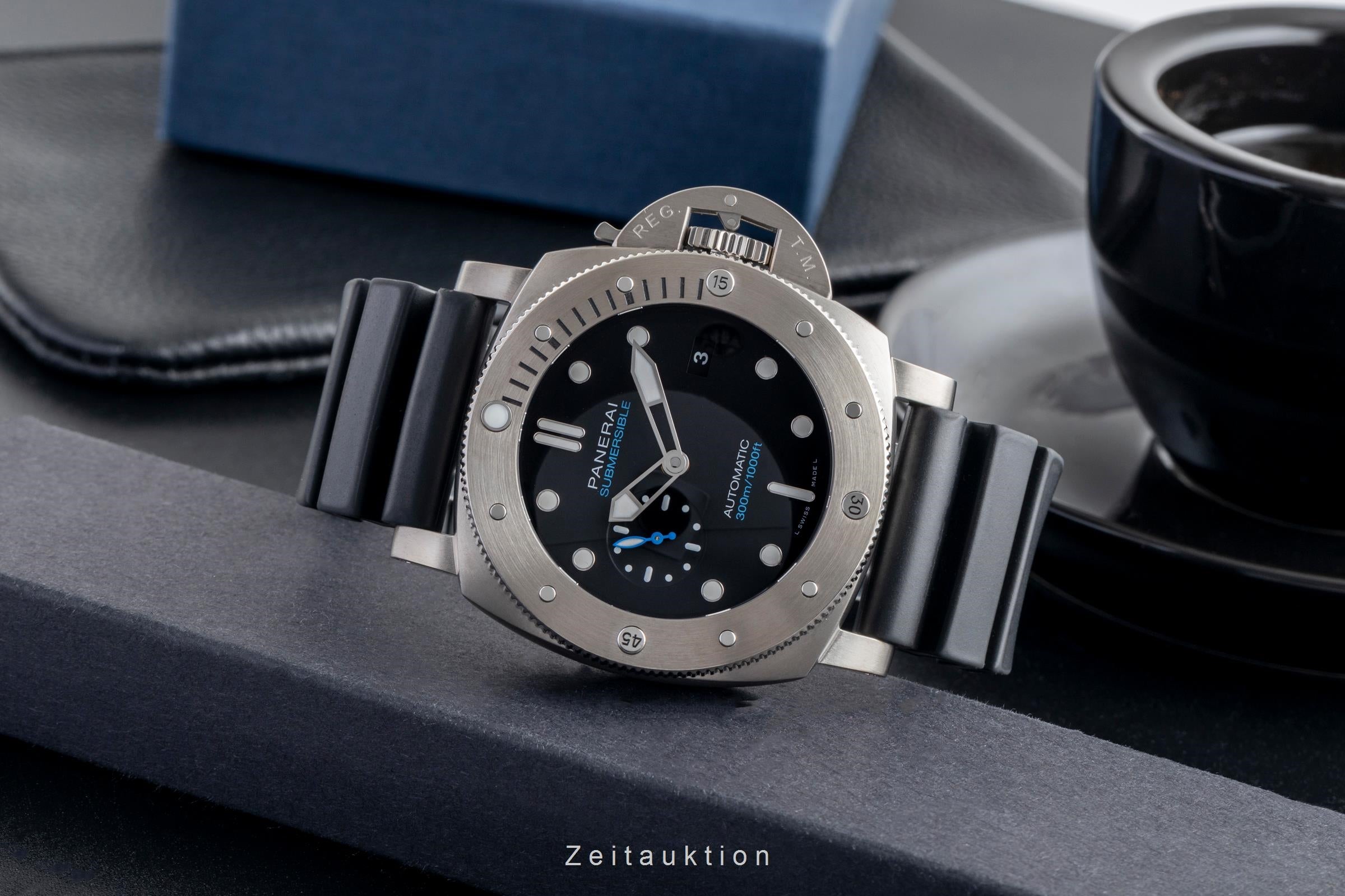Panerai Submersible titanium automatic men's watch PAM01305 LP: 10900EUR  [2504205]