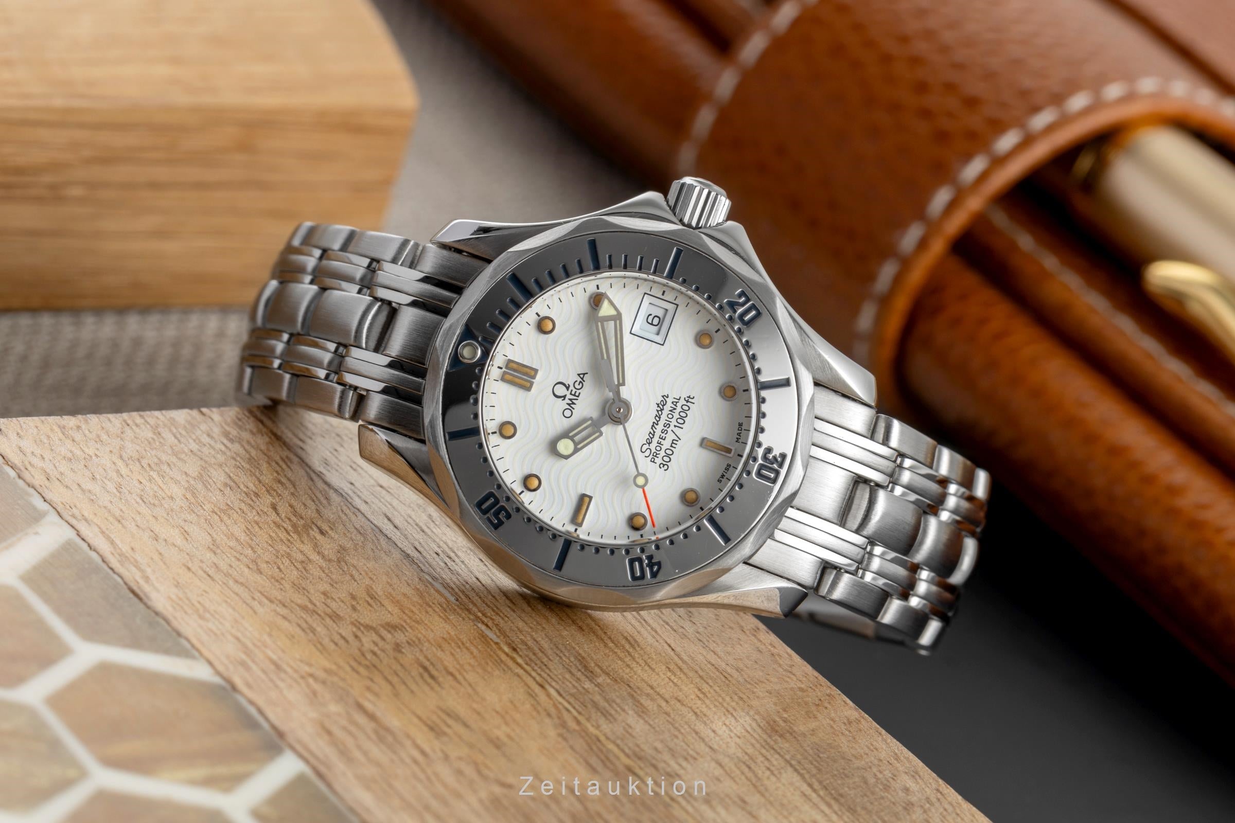 Omega Seamaster steel quartz Kal. 1424 Ref. 2582.20.00 | 2504275
