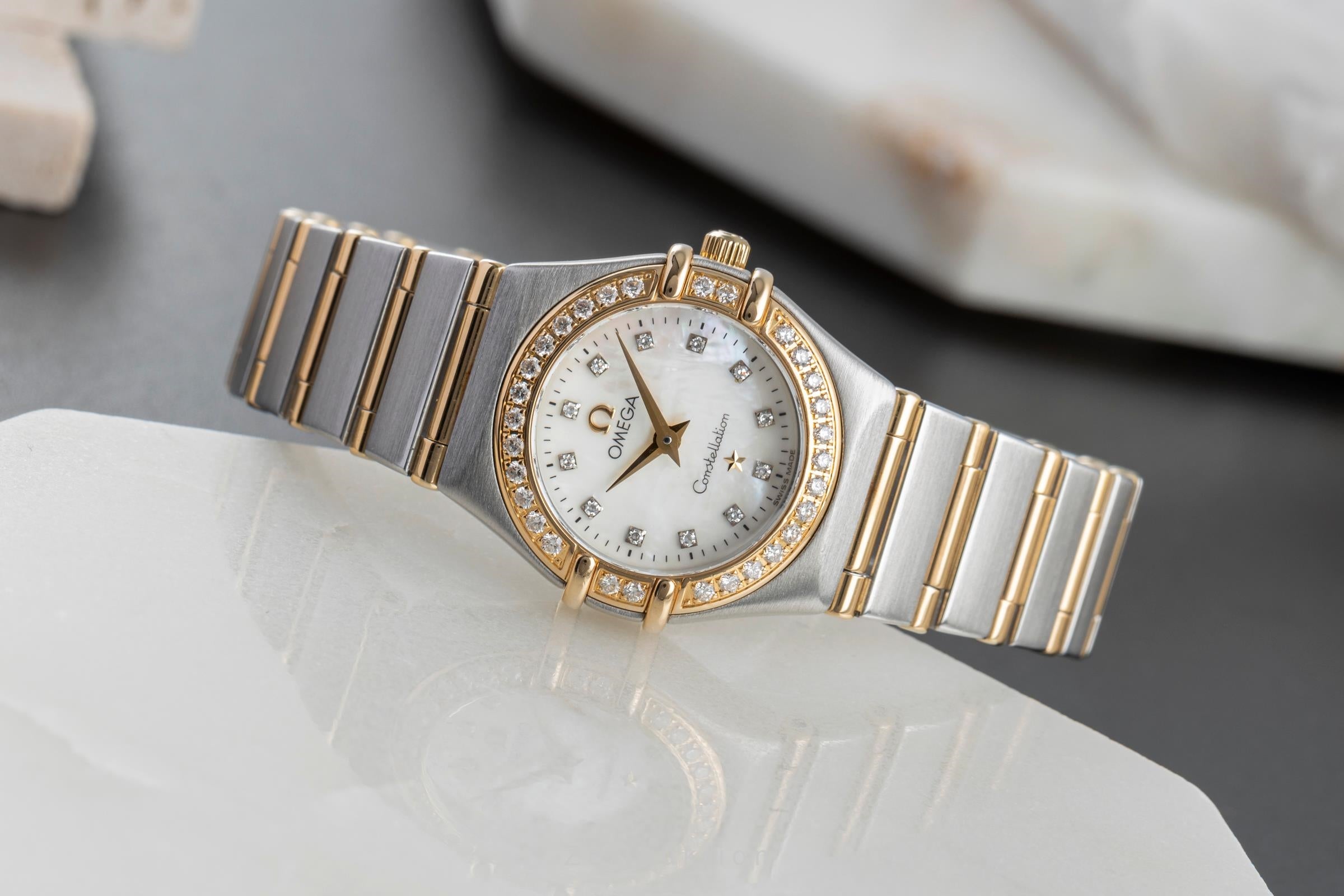 Omega Constellation steel / gold quartz women's watch 1267.75.00 LP: 10400EUR  [2504312]