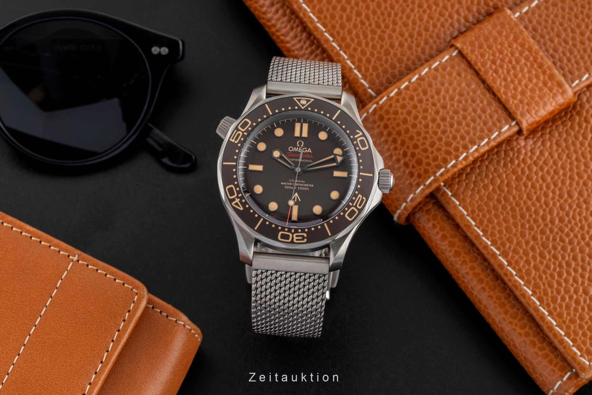 Omega Seamaster titanium automatic men's watch 210.90.42.20.01.001 LP: 10900EUR  [2504414]