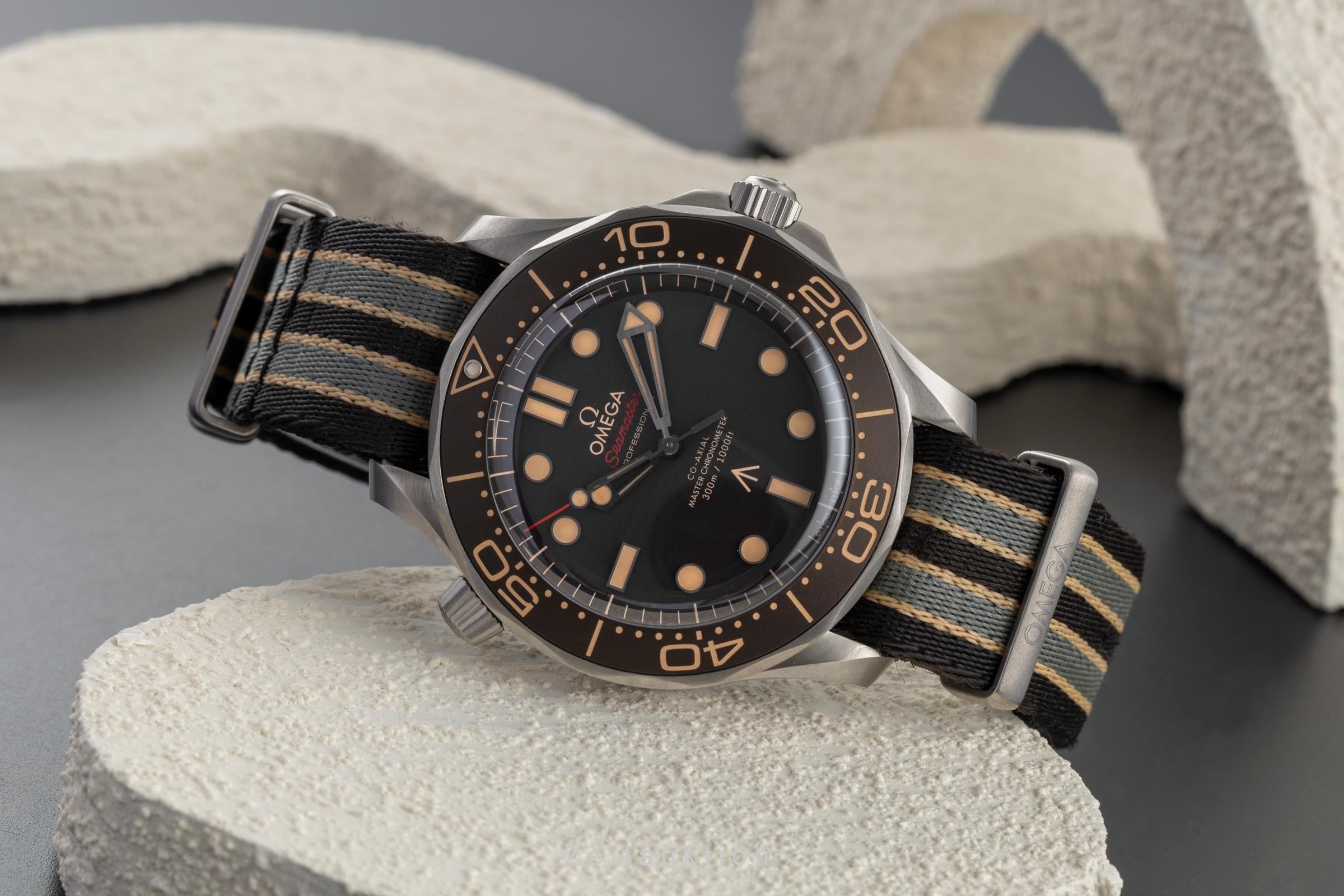 Omega Seamaster titanium automatic men's watch 210.92.42.20.01.001 LP: 9700EUR  [2504450]