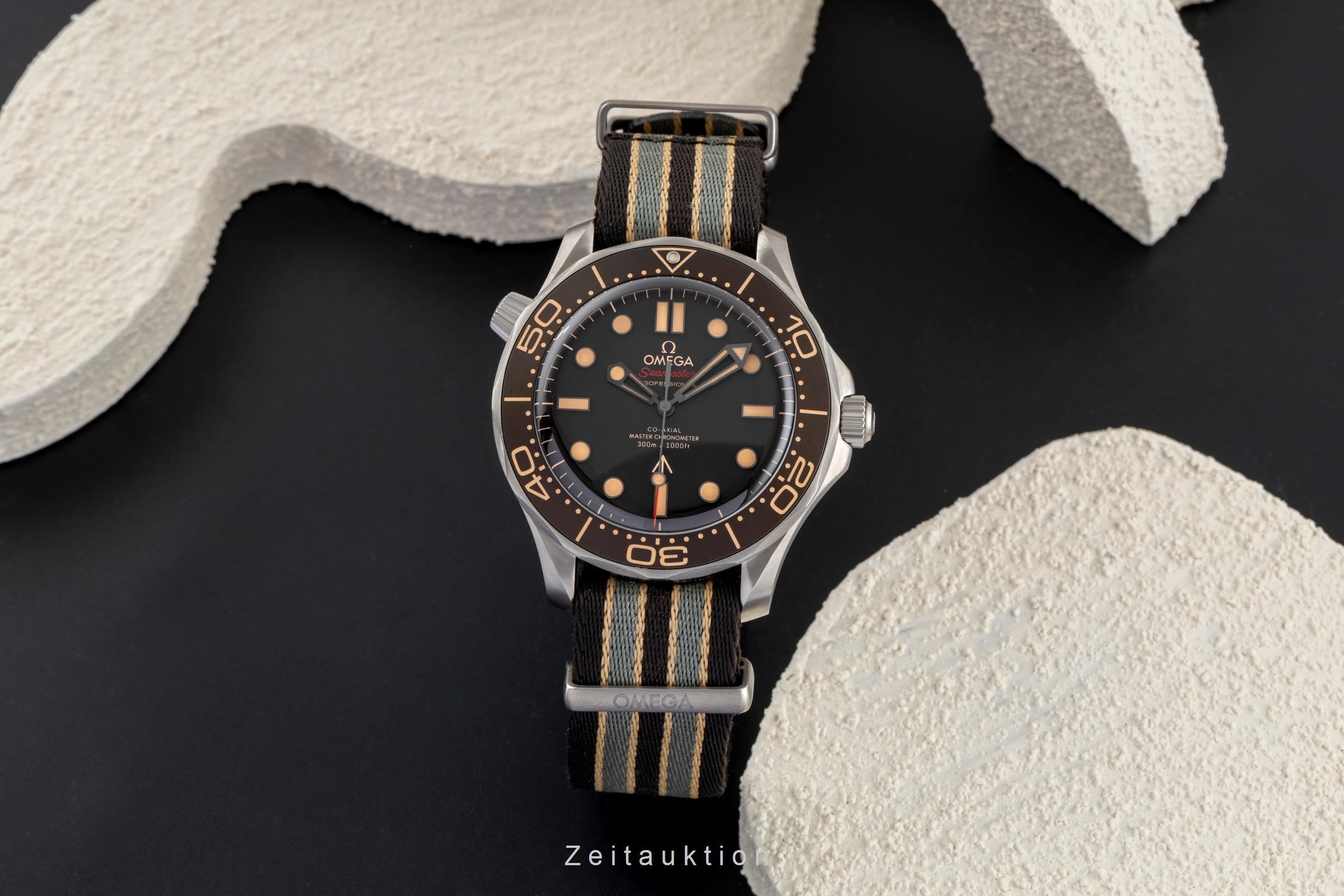 Omega Seamaster titanium automatic men's watch 210.92.42.20.01.001 LP: 9700EUR  [2504450]