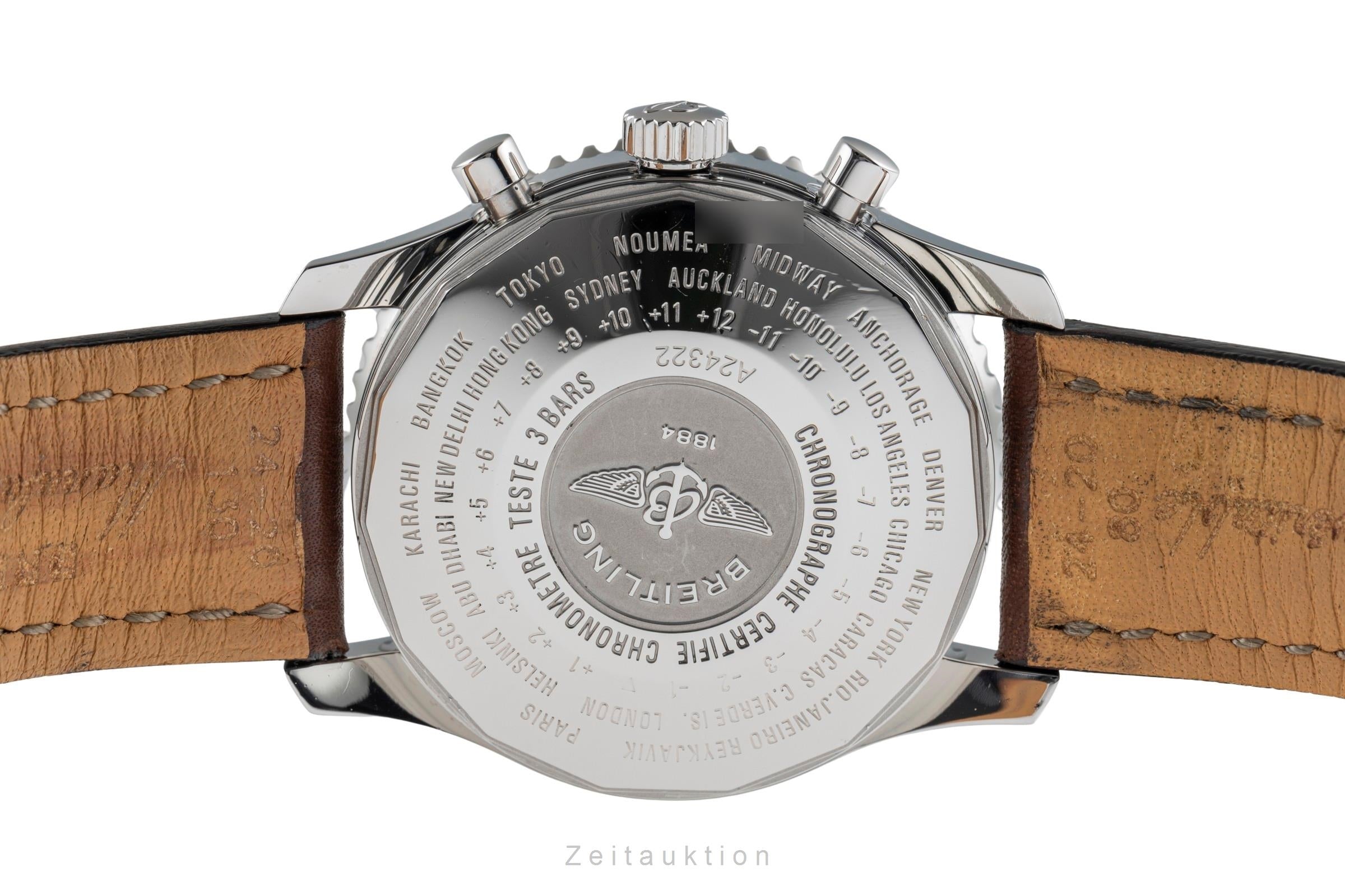 Breitling Navitimer World GMT Chronograph Automatik Ref. A24322 Box & Papiere  [2504472]