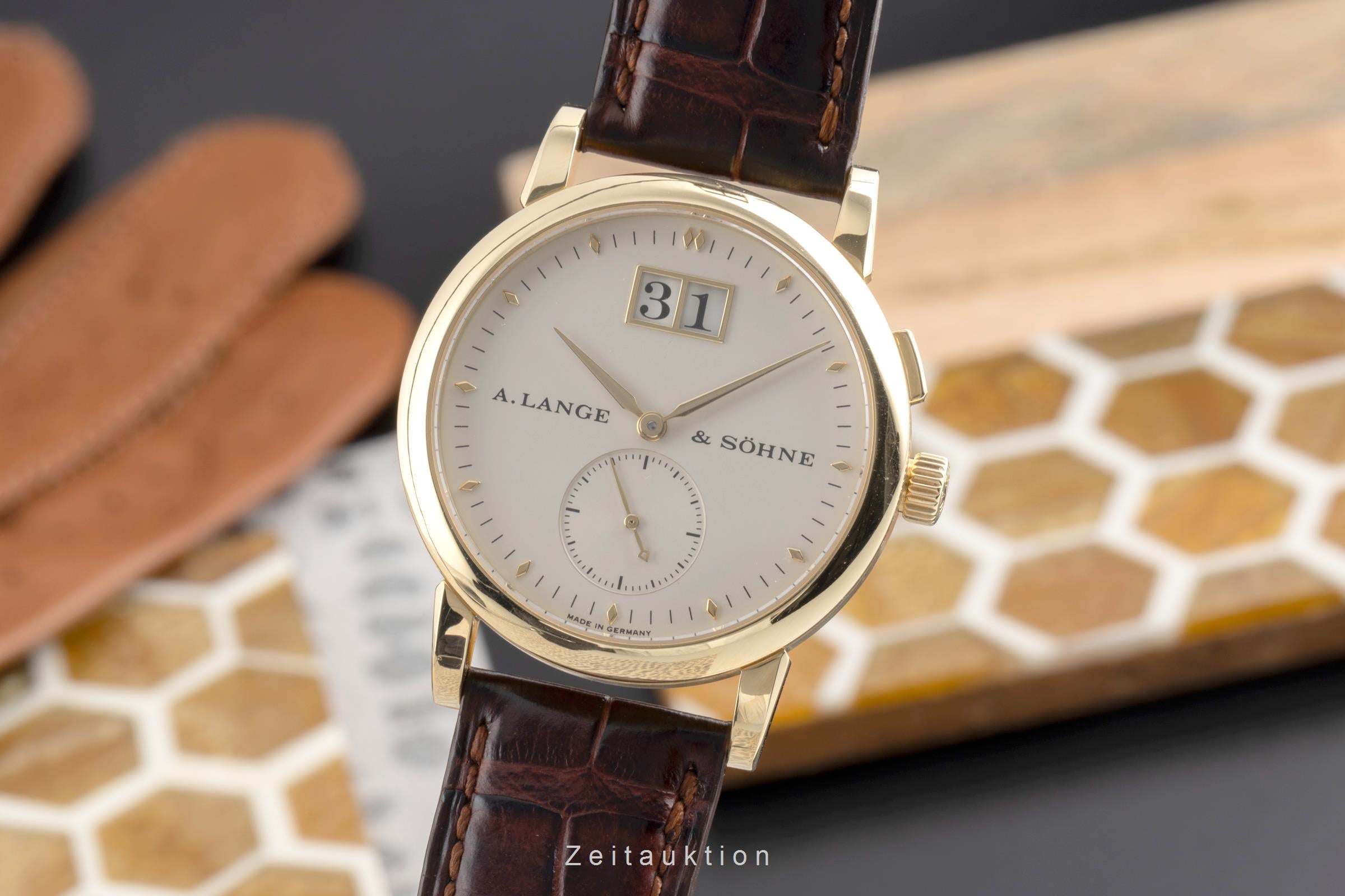 A. Lange & Söhne Saxonia 18 ct gold manual winding Kal. L941.3 Ref