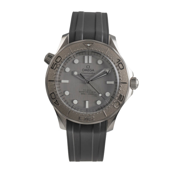 Omega Seamaster Diver Stahl / Titanlünette Ref. 210.32.42.20.06.002 B&P 2025 [2504544]