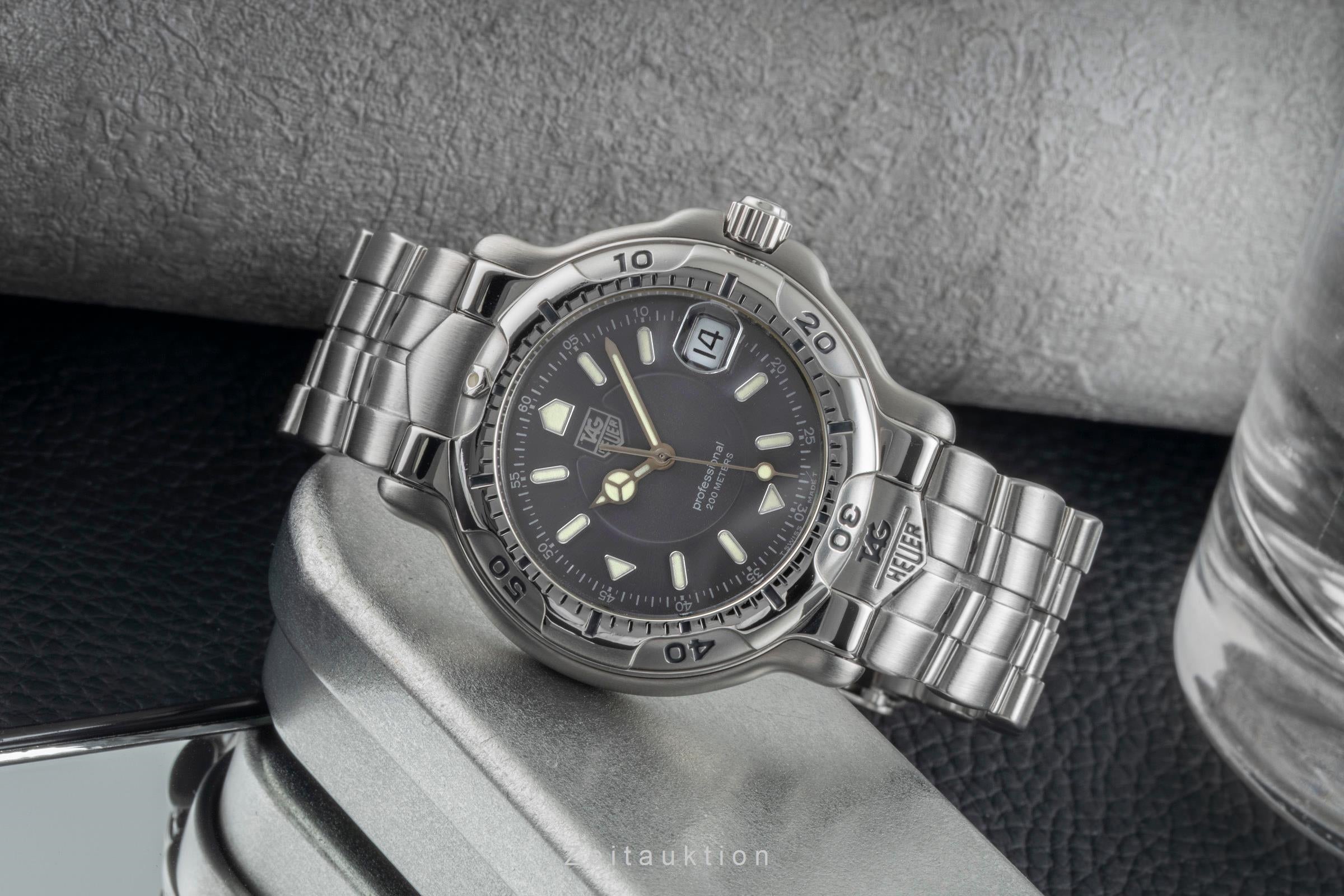 Tag Heuer Professional acier quartz montre pour hommes WH1112-K1  [2504646]