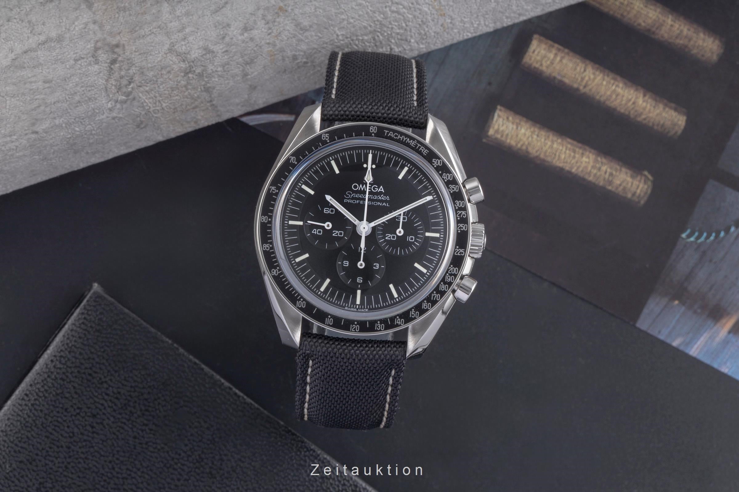 Omega Speedmaster Moonwatch chronograph steel manual winding men's watch 310.32.42.50.01.002 LP: 8300EUR  [2504647]