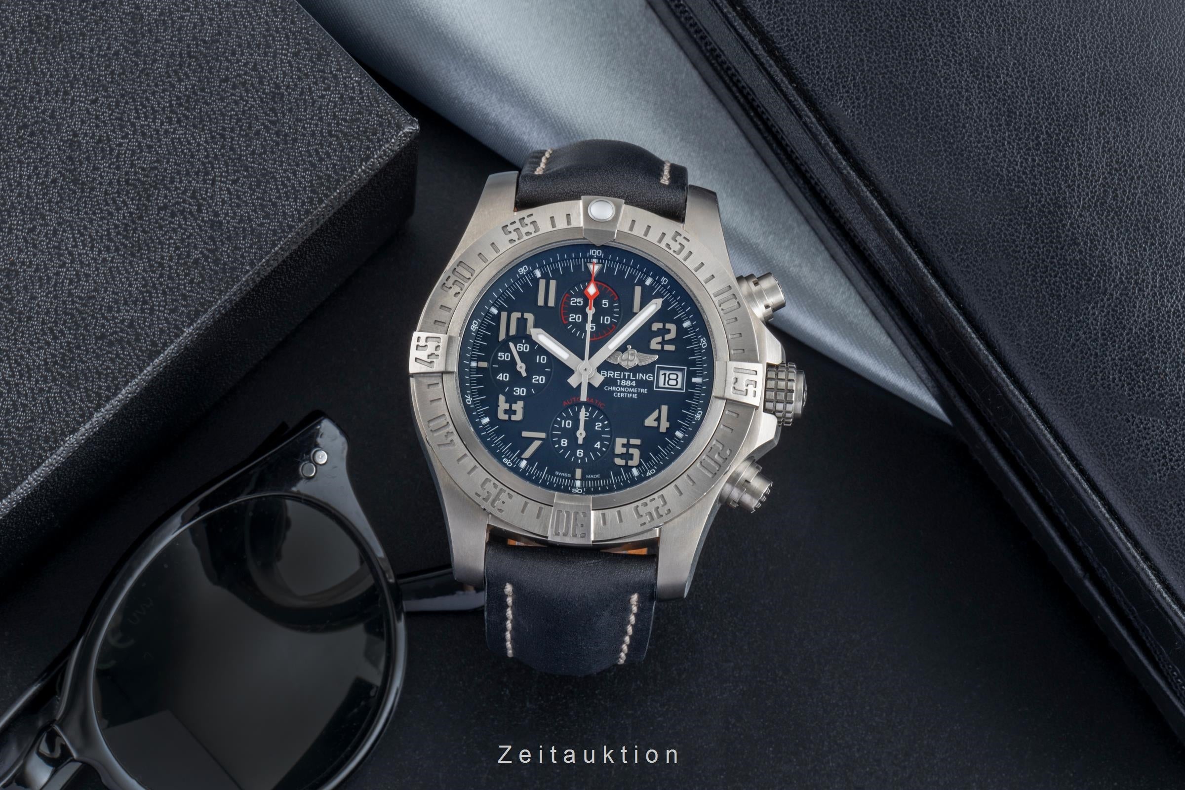 Breitling Avenger chronograph titanium automatic men's watch E13383  [2504692]