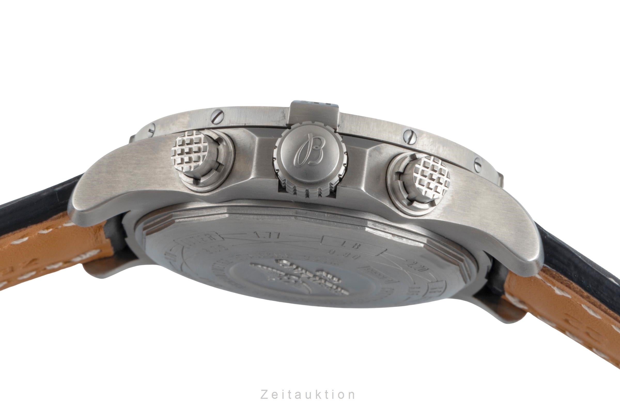 Breitling Avenger chronograph titanium automatic men's watch E13383  [2504692]