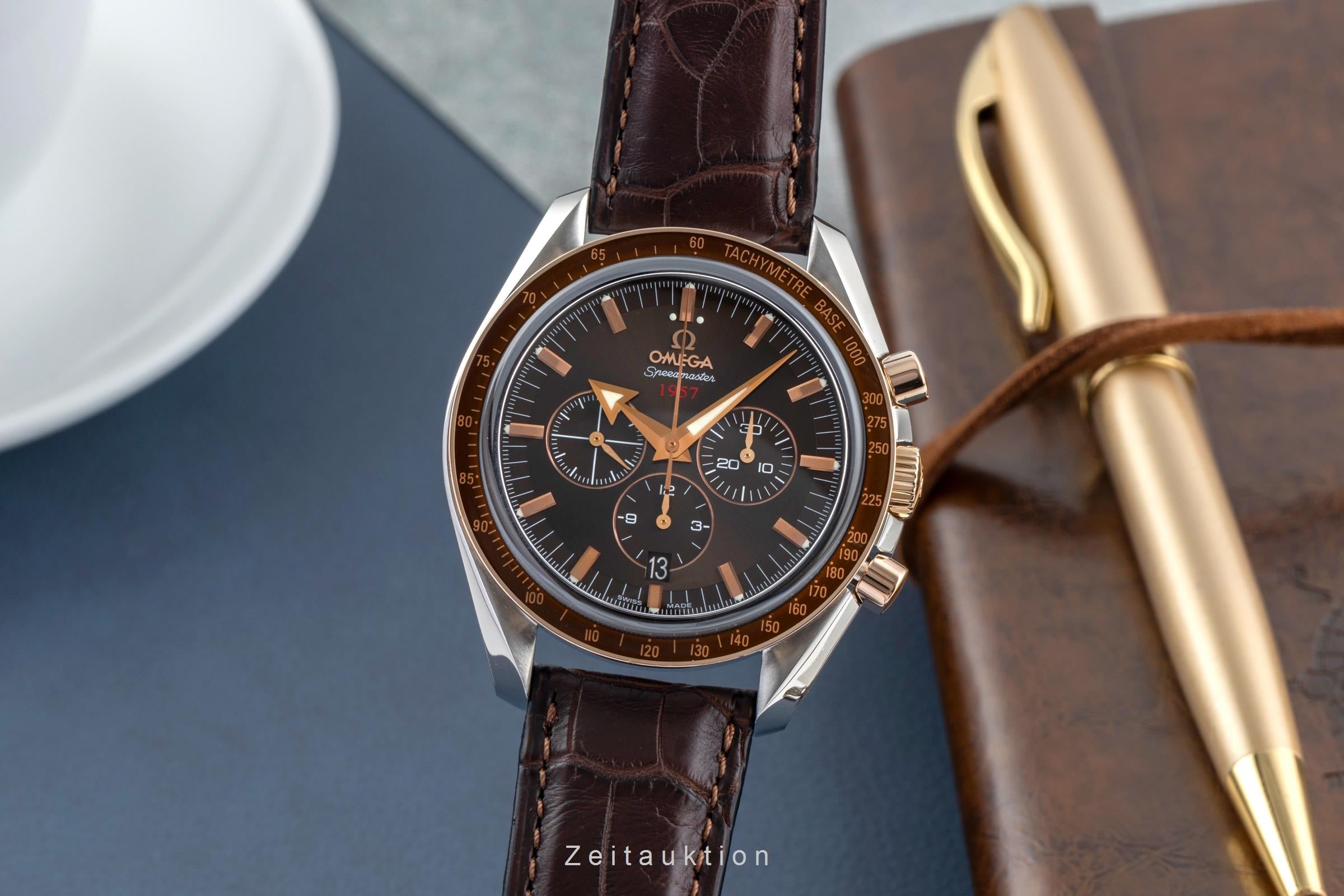 Omega Speedmaster chronographe acier / or  automatique montre pour hommes 321.93.42.50.13.001  [2504754]