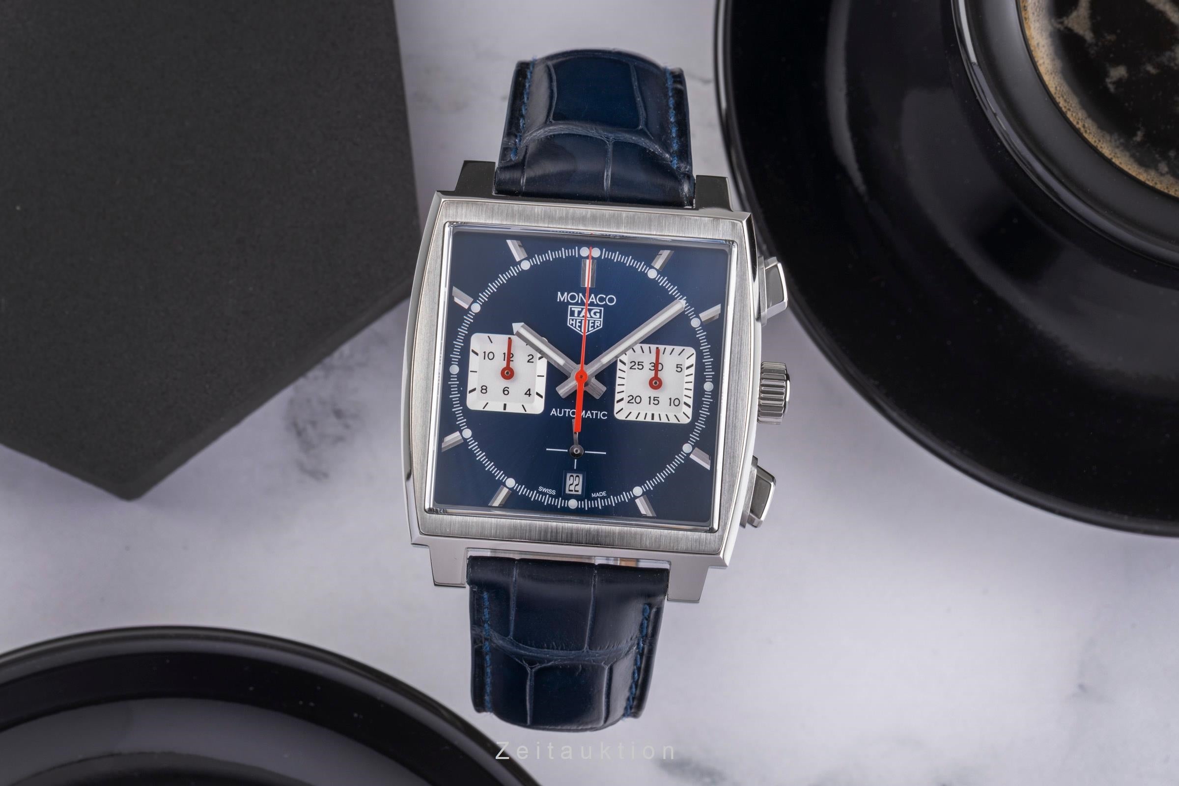 Tag Heuer Monaco chronograph steel automatic men's watch CBL2111 LP: 7600EUR  [2504833]