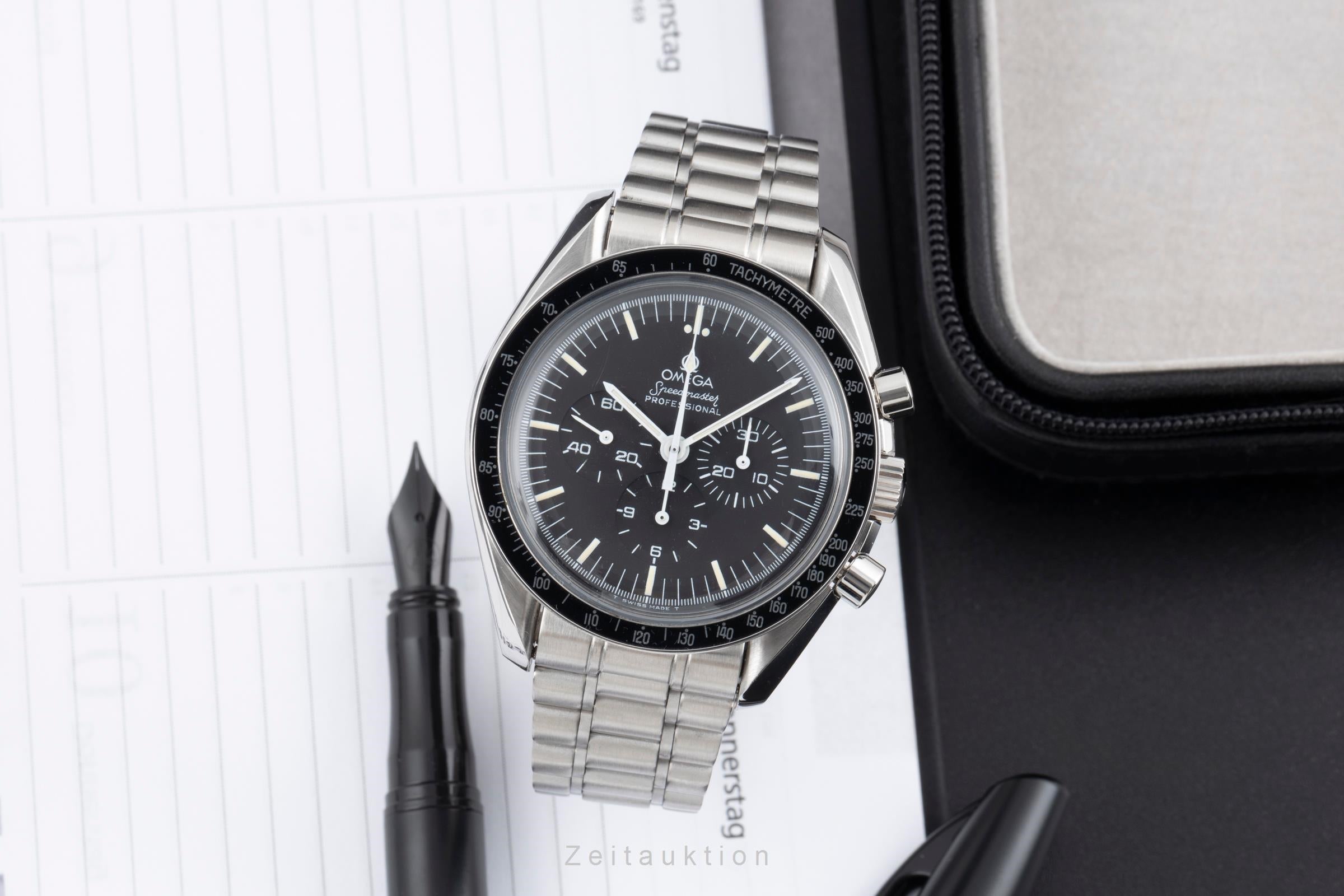 Omega Speedmaster Moonwatch chronograph steel manual winding men's watch 3890.50.00    145.022 LP: 7600EUR  [2504892]