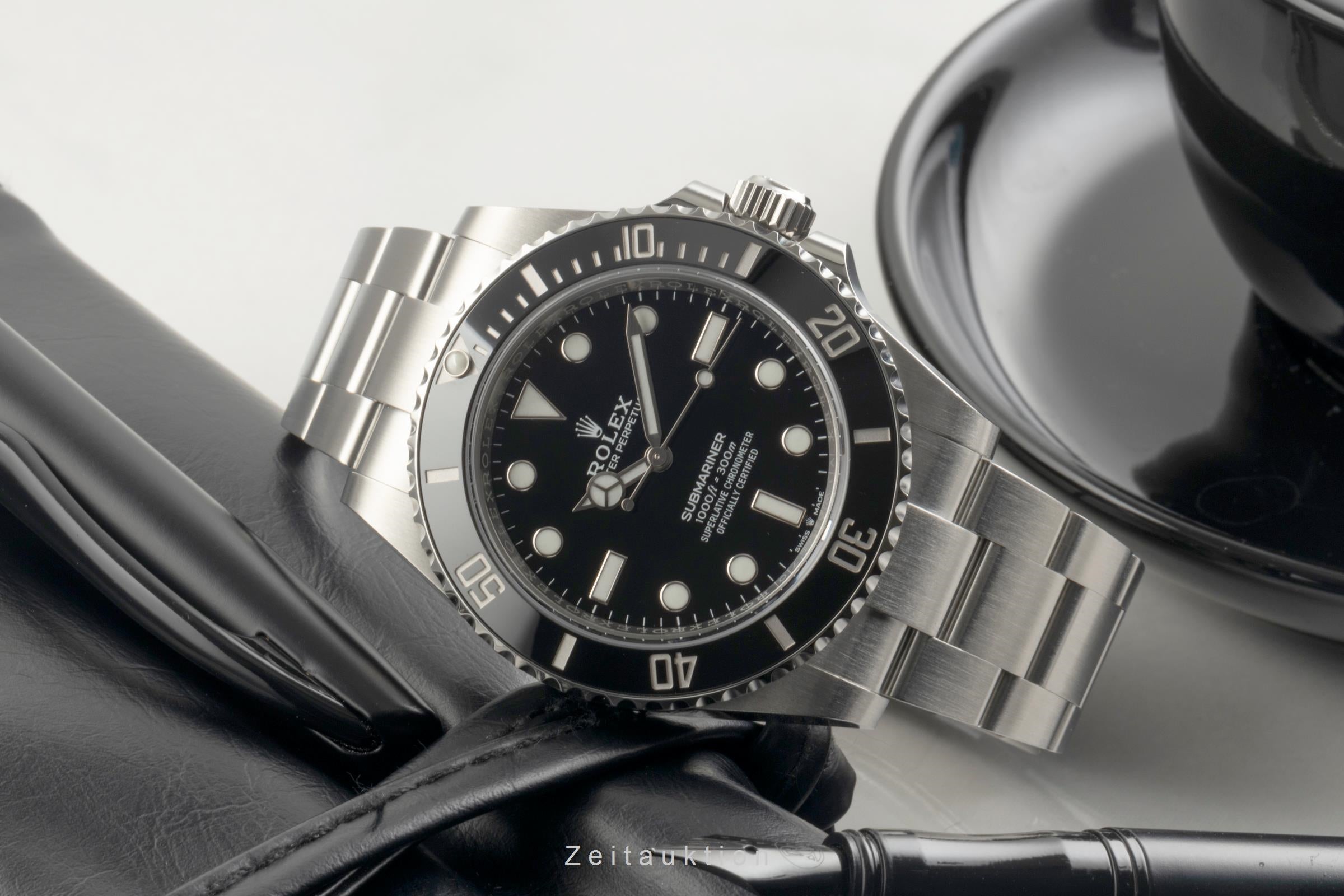 Rolex Submariner steel automatic men's watch 124060  [2504894]