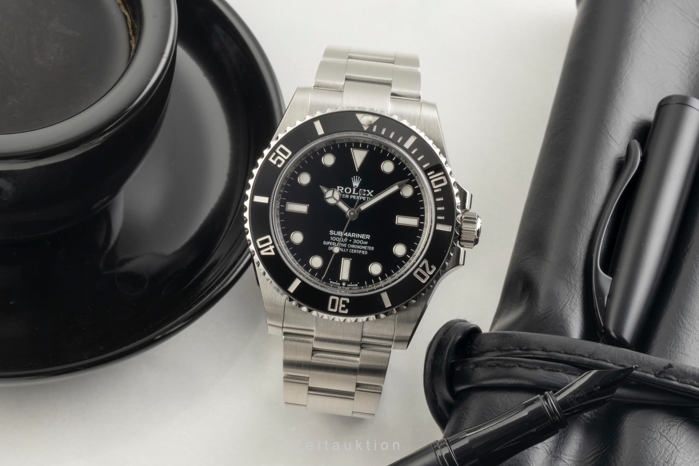 Rolex Submariner steel automatic men's watch 124060  [2504894]