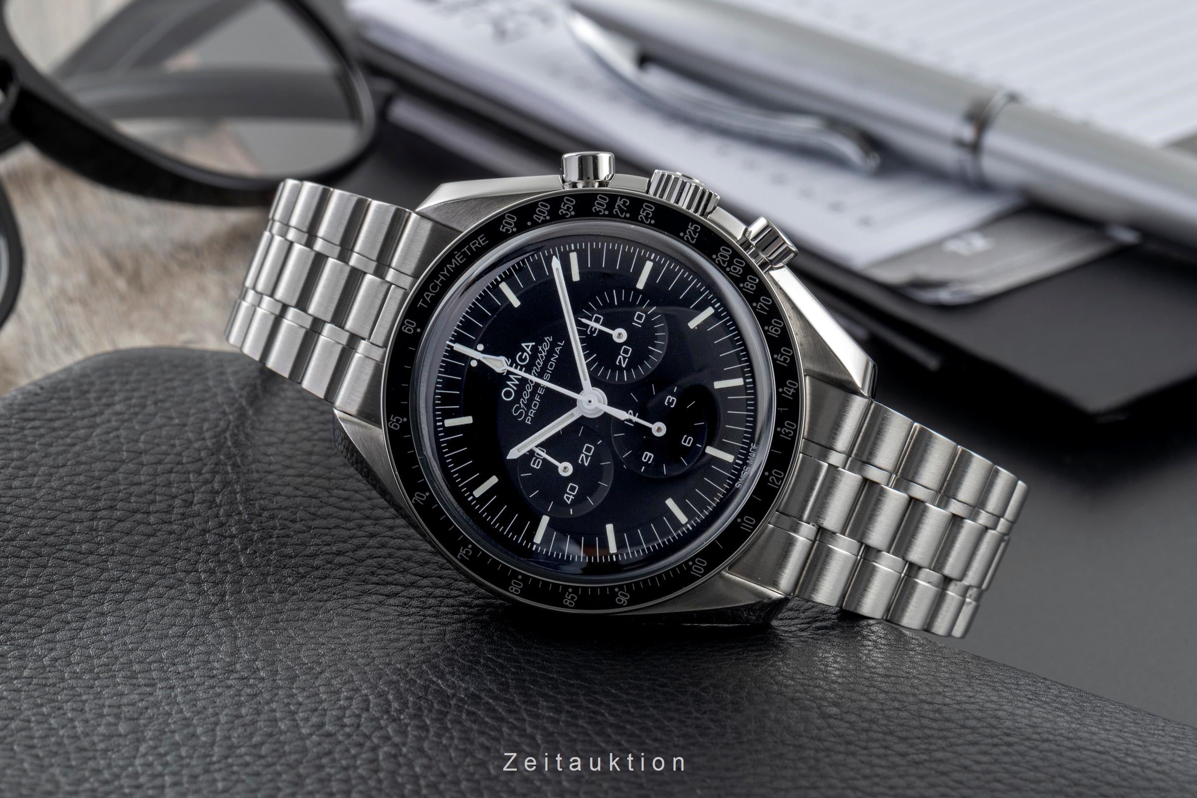Omega Speedmaster Moonwatch chronograph steel manual winding Kal