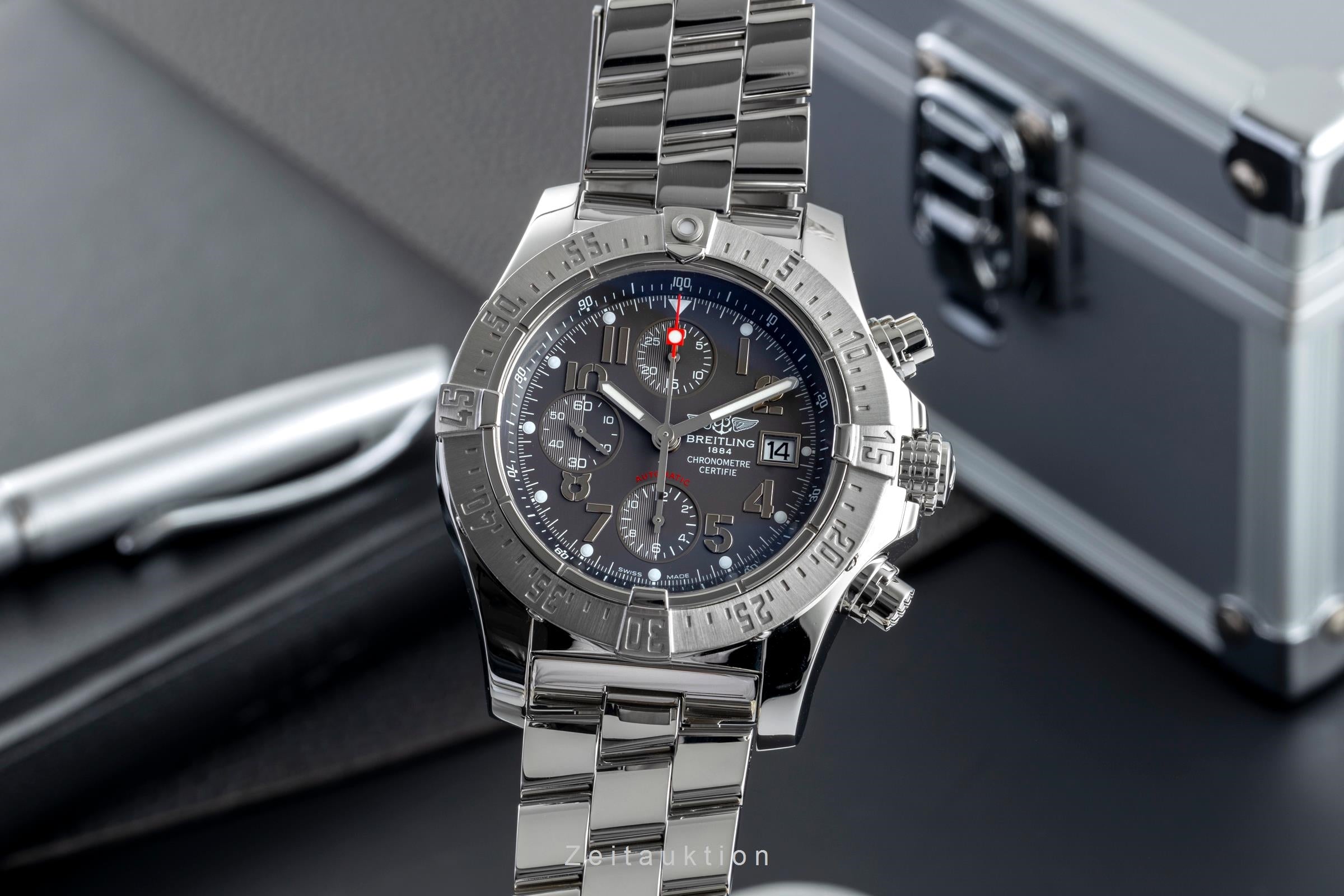 Breitling Avenger Skyland chronographe acier automatique montre pour hommes A13380-178  [2504949]